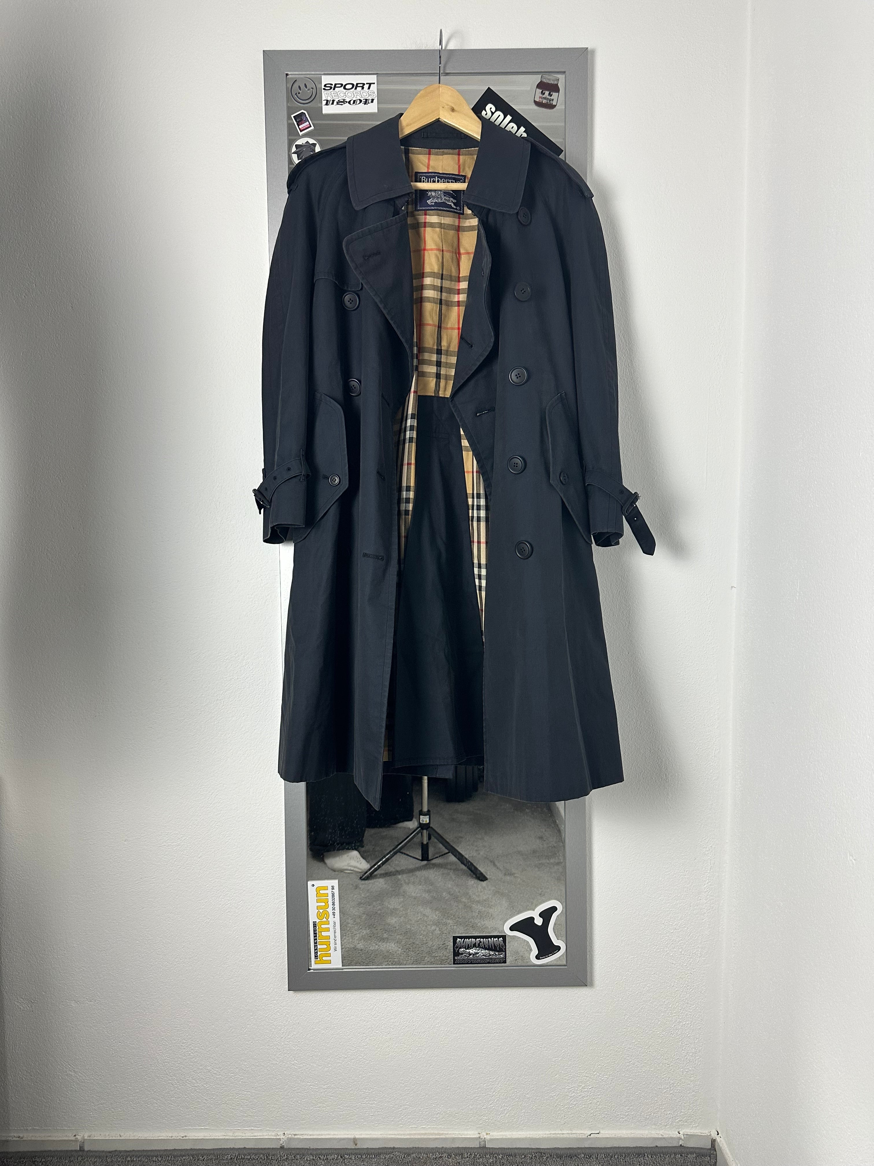 Burberrys Trenchcoat (12/M)