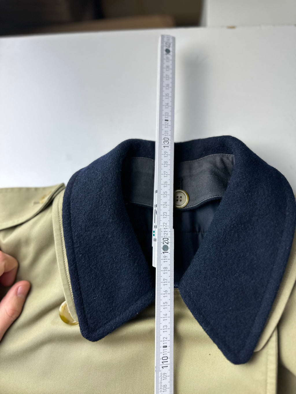 Burberrys Trenchcoat (16/XL) including Inlet