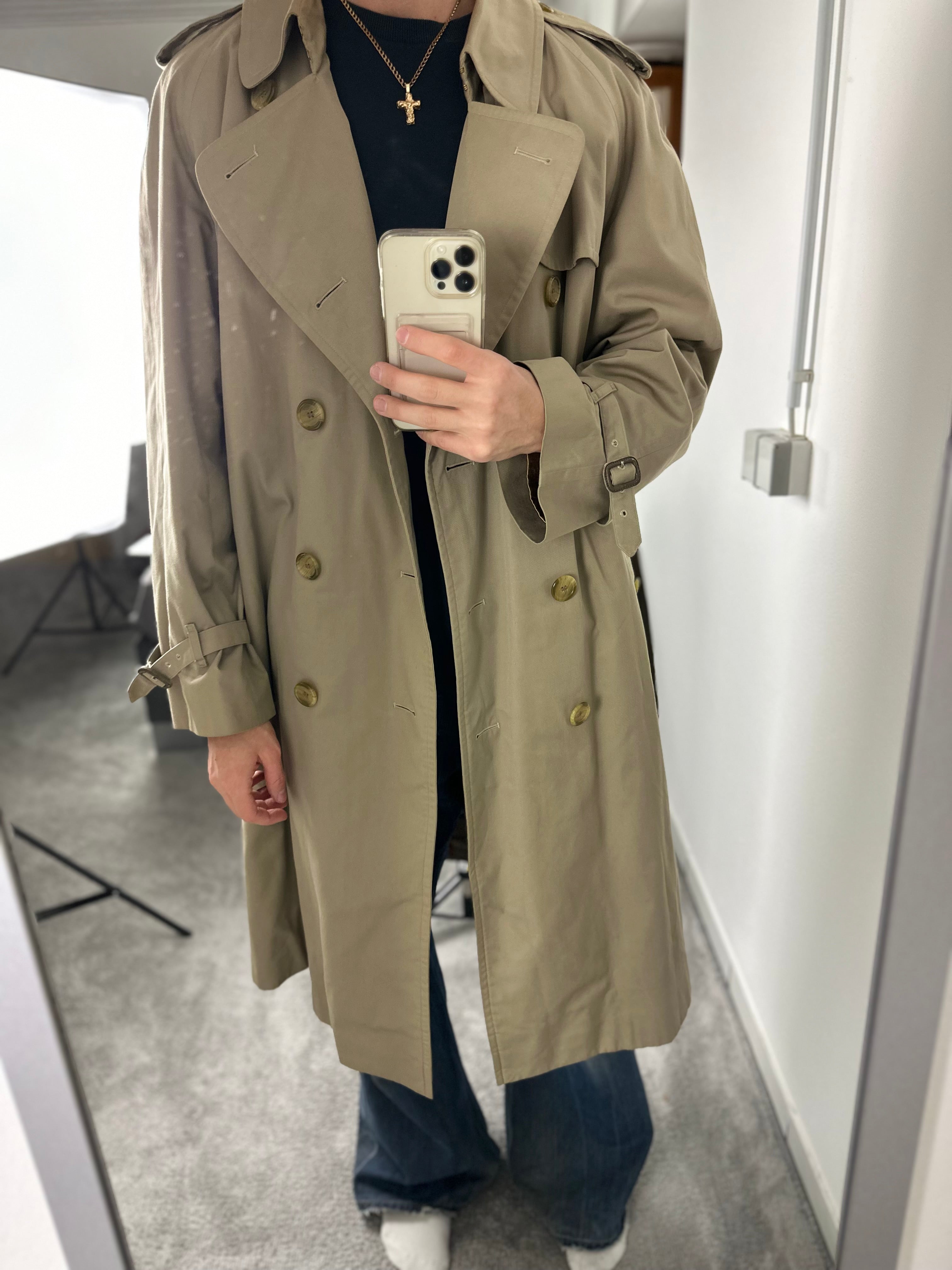 Burberrys Trenchcoat (52/L) including Inlet