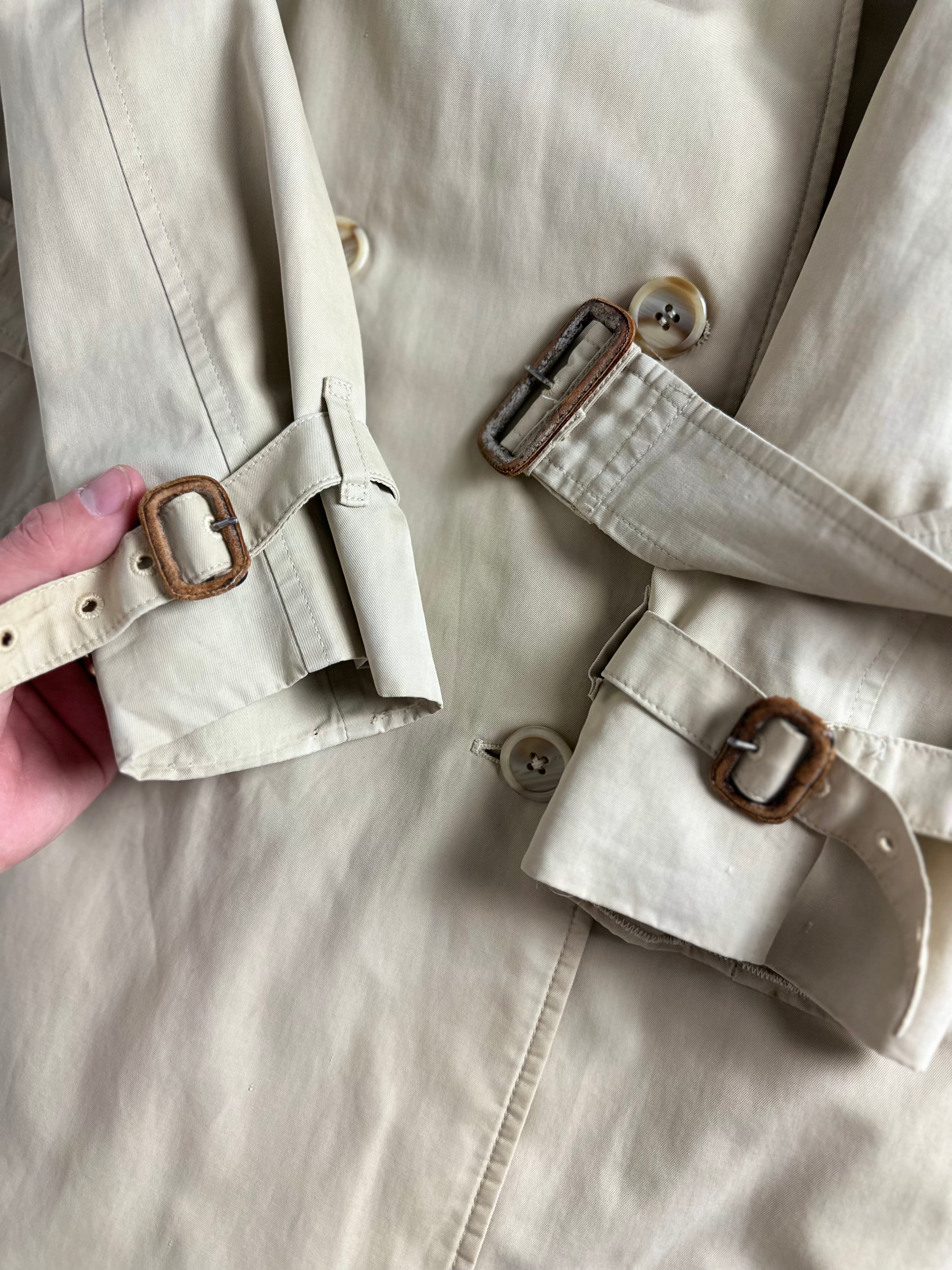 Burberrys Trenchcoat (10/S)