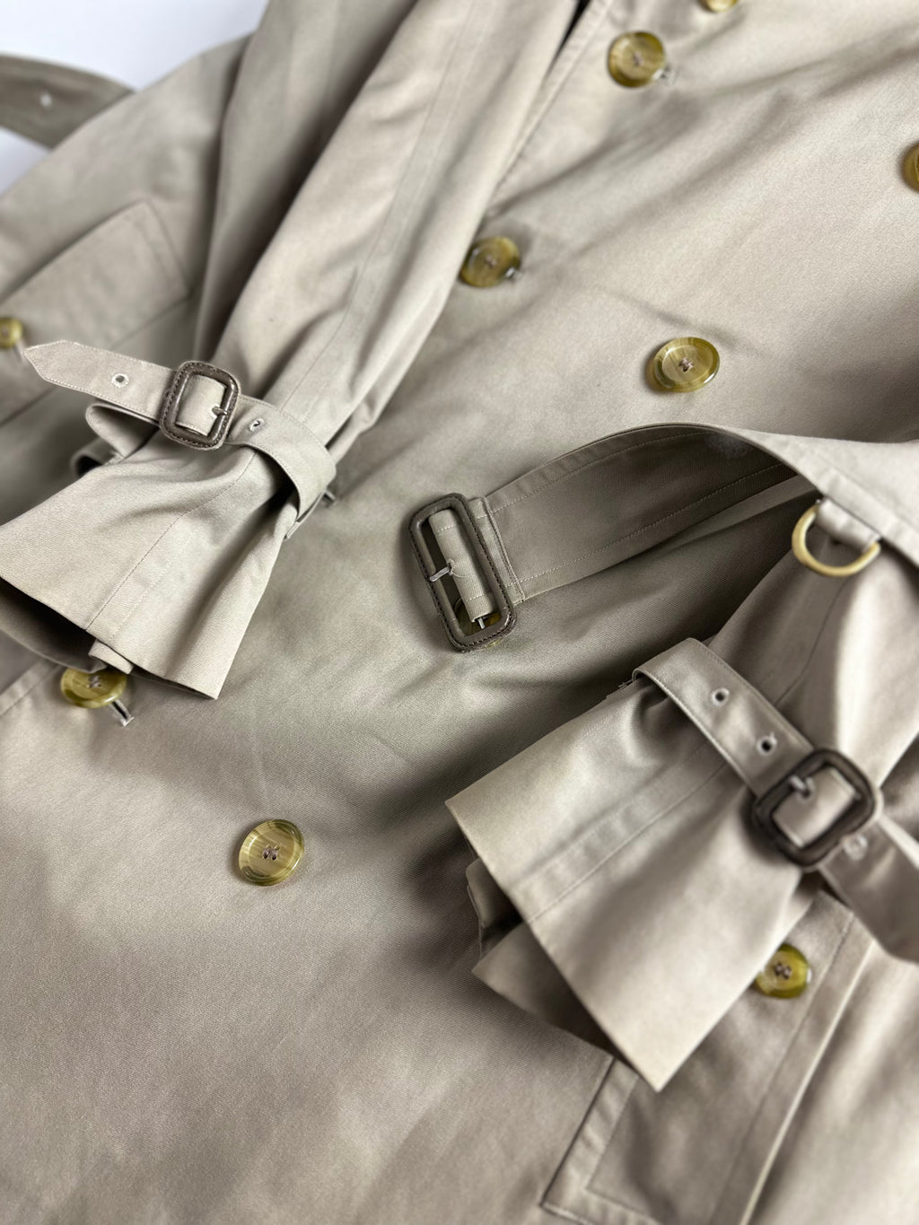 Burberrys Trenchcoat (52/L) including Inlet