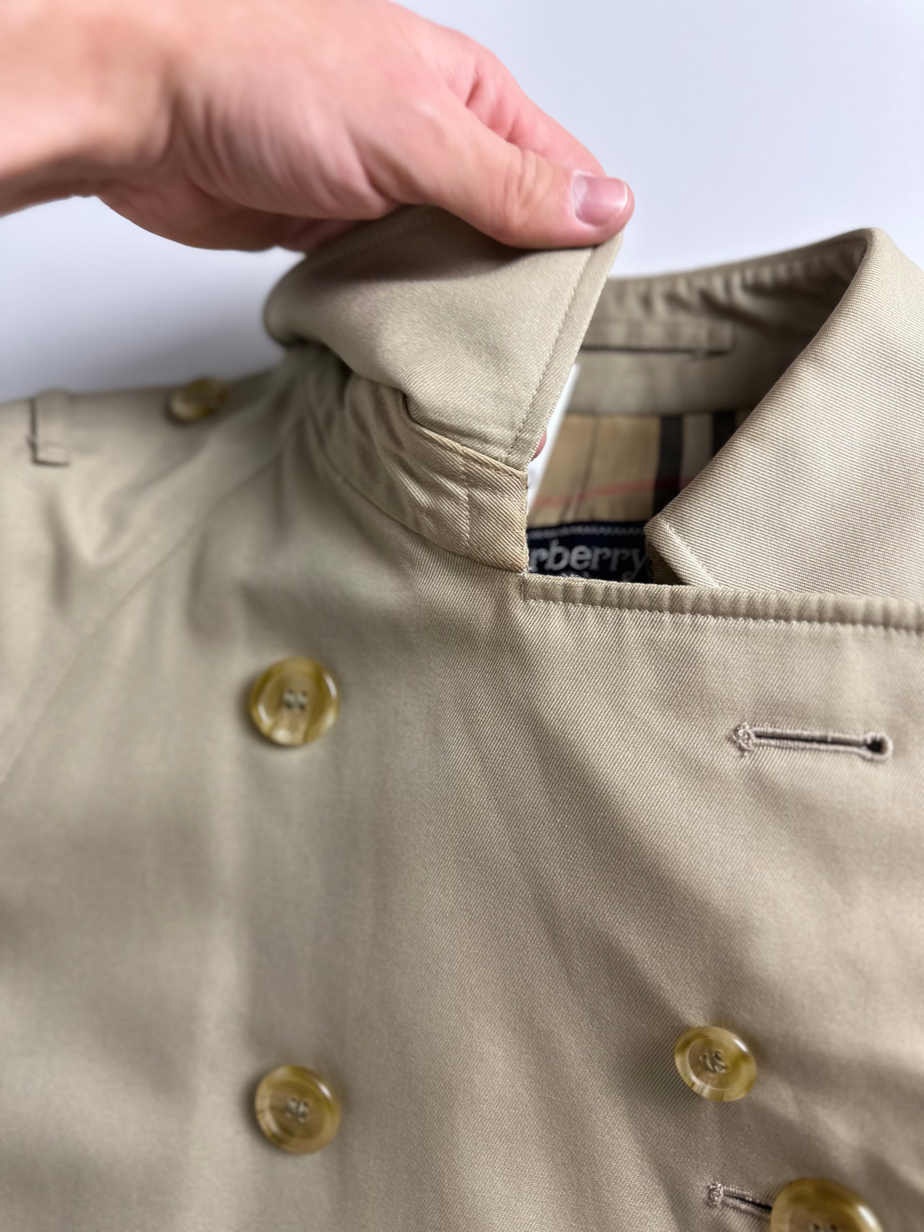 Burberrys Trenchcoat (10/S)