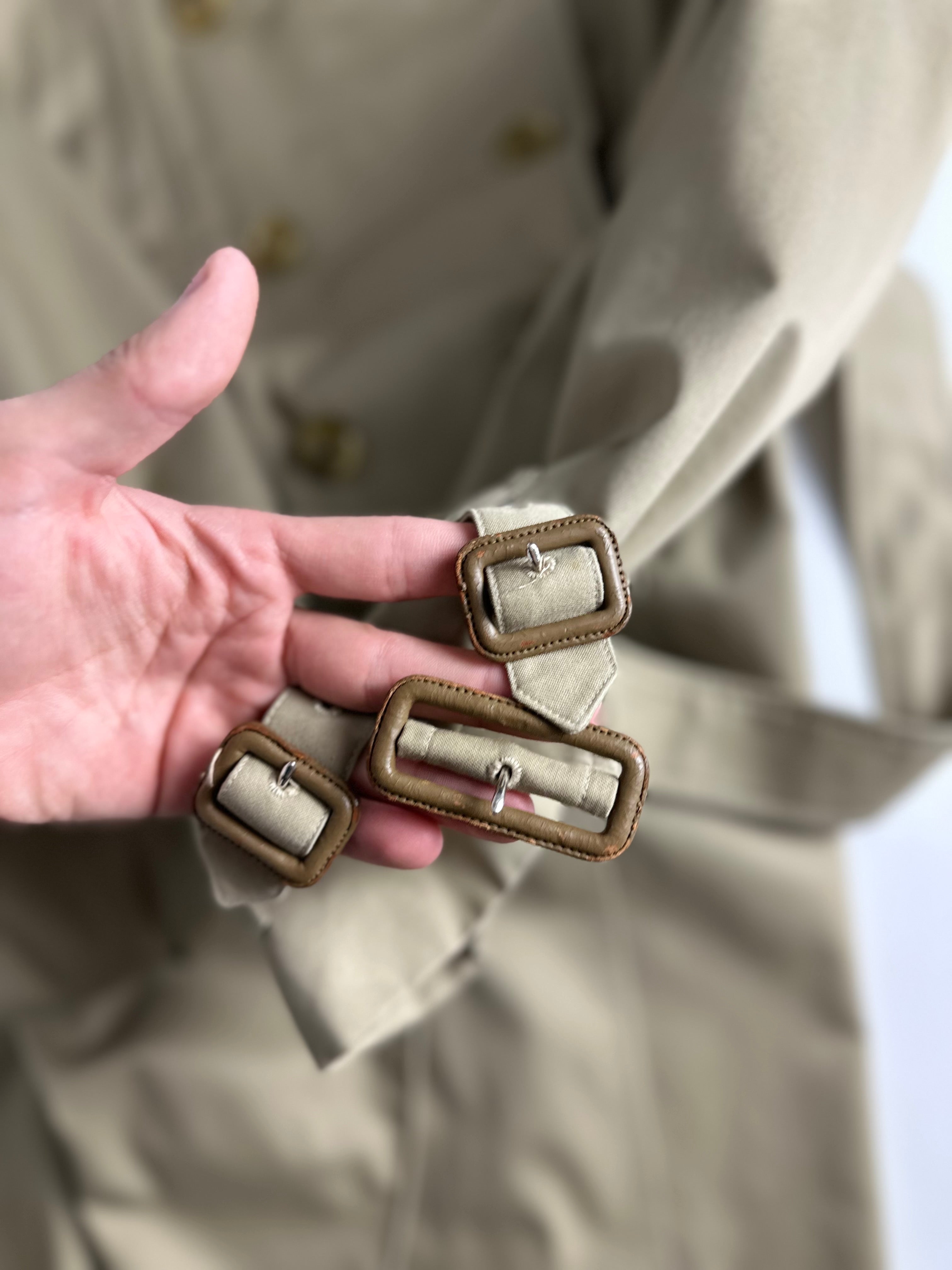 Burberrys Trenchcoat (10/S)