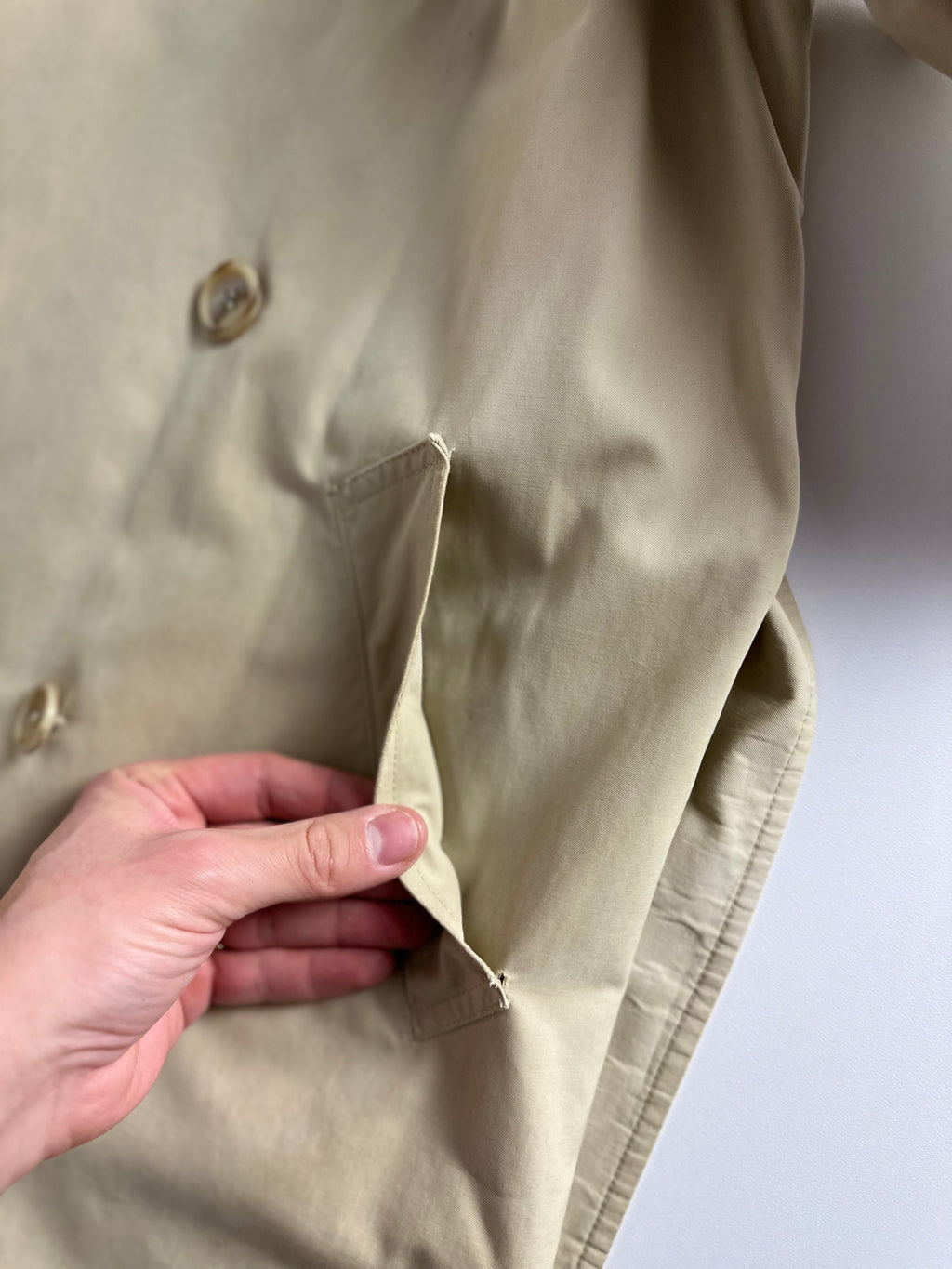 Burberrys Trenchcoat (10/S)