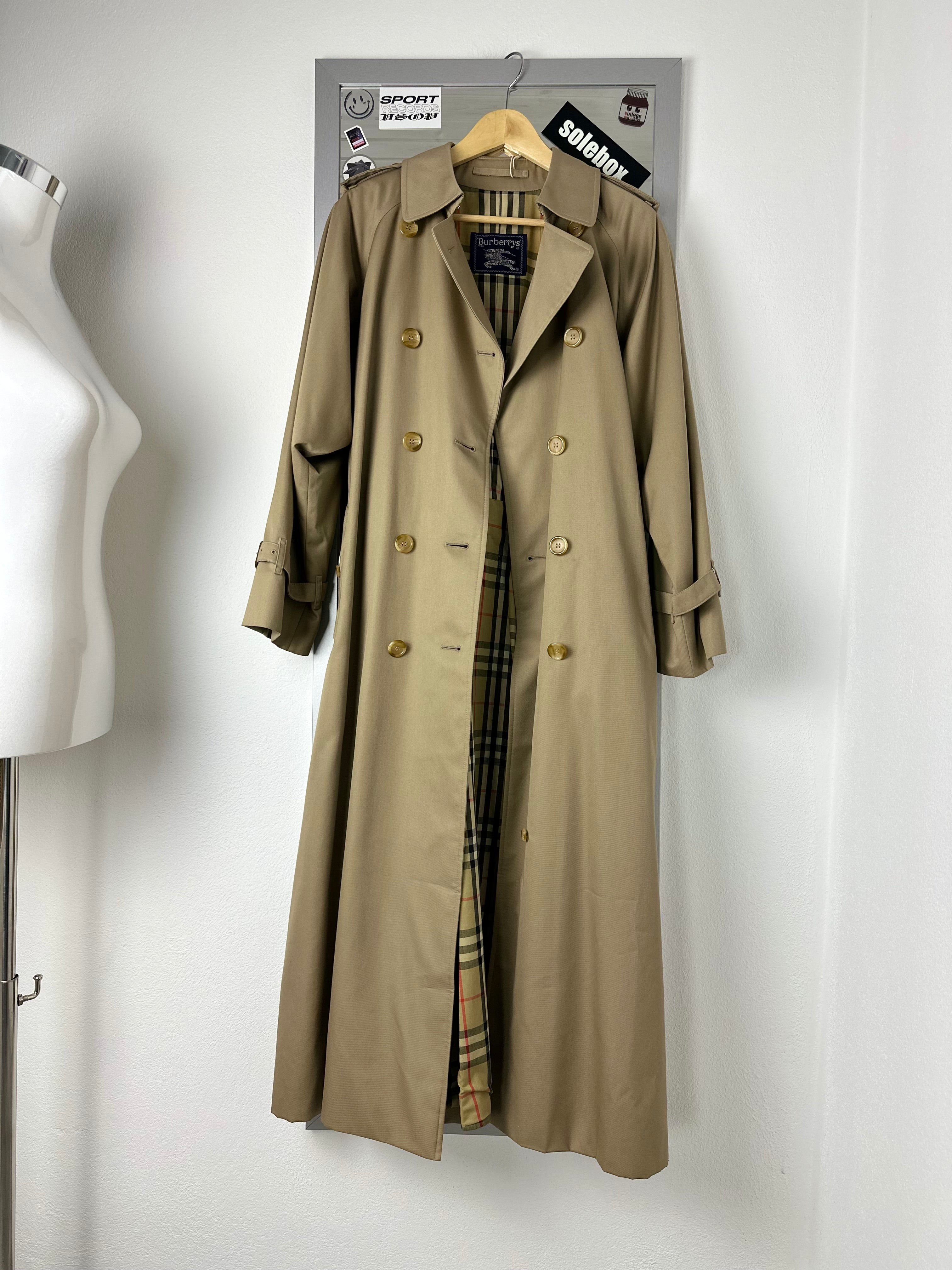 Burberrys Trenchcoat (10/S)