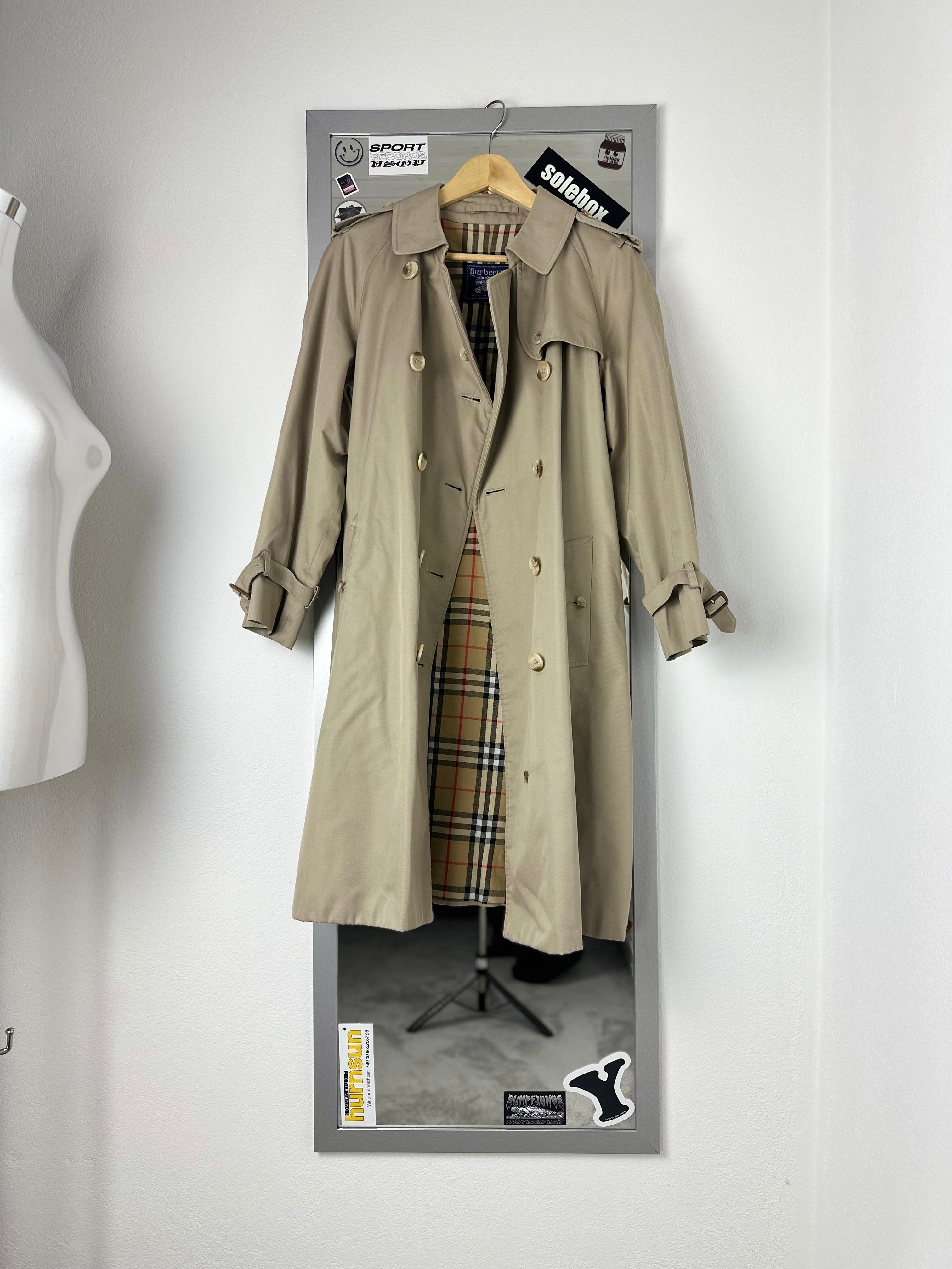 Burberrys Trenchcoat (14/L)