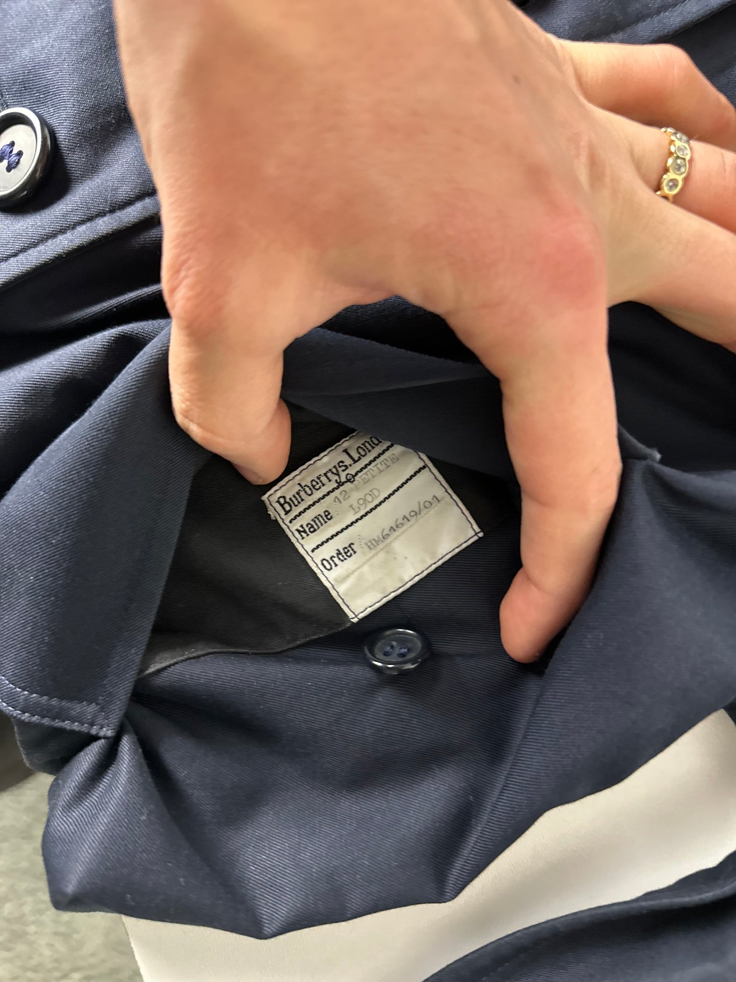 Burberrys Trenchcoat (12/M)