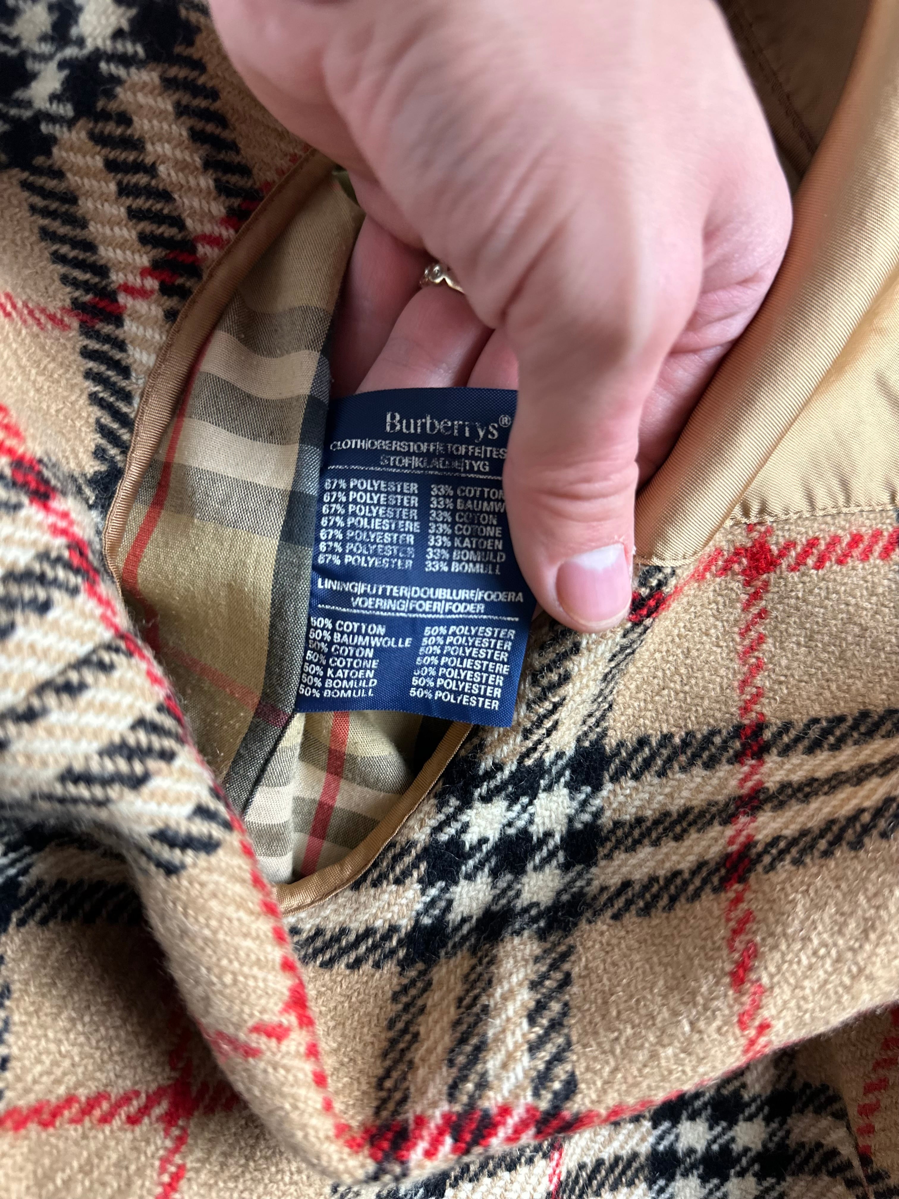 Burberrys Trenchcoat (46/S) including Inlet