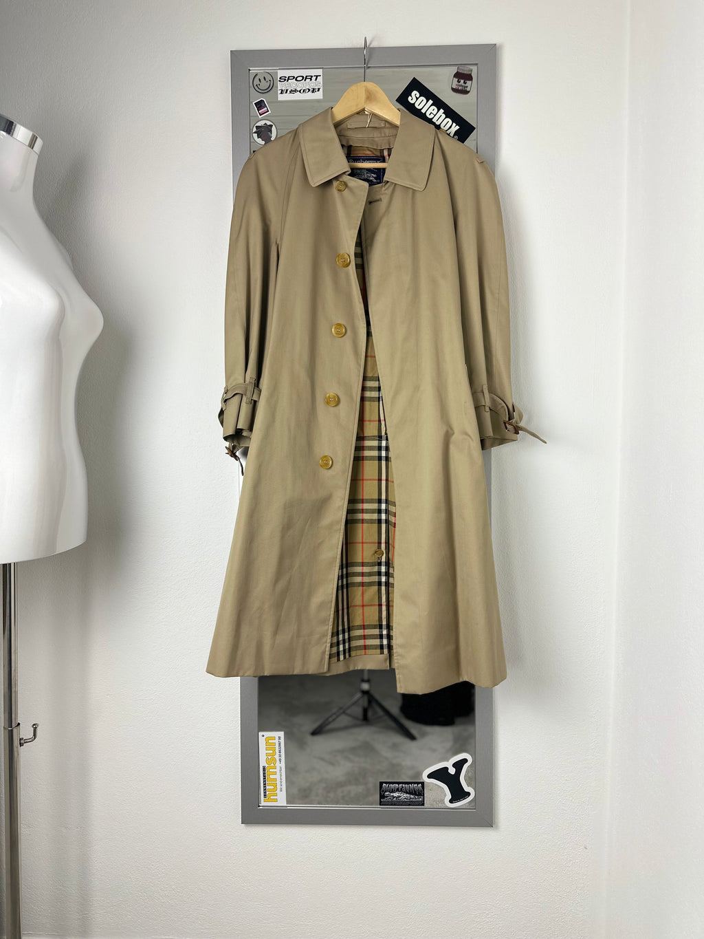 Burberrys Trenchcoat (10/S)