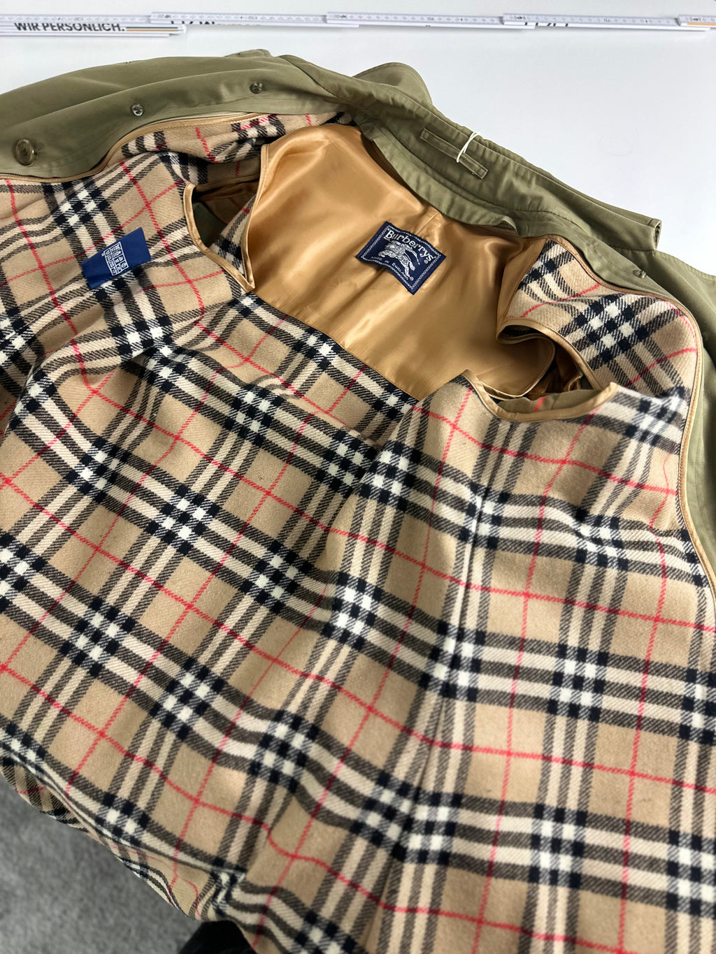 Burberrys Trenchcoat (10/S) including Inlet
