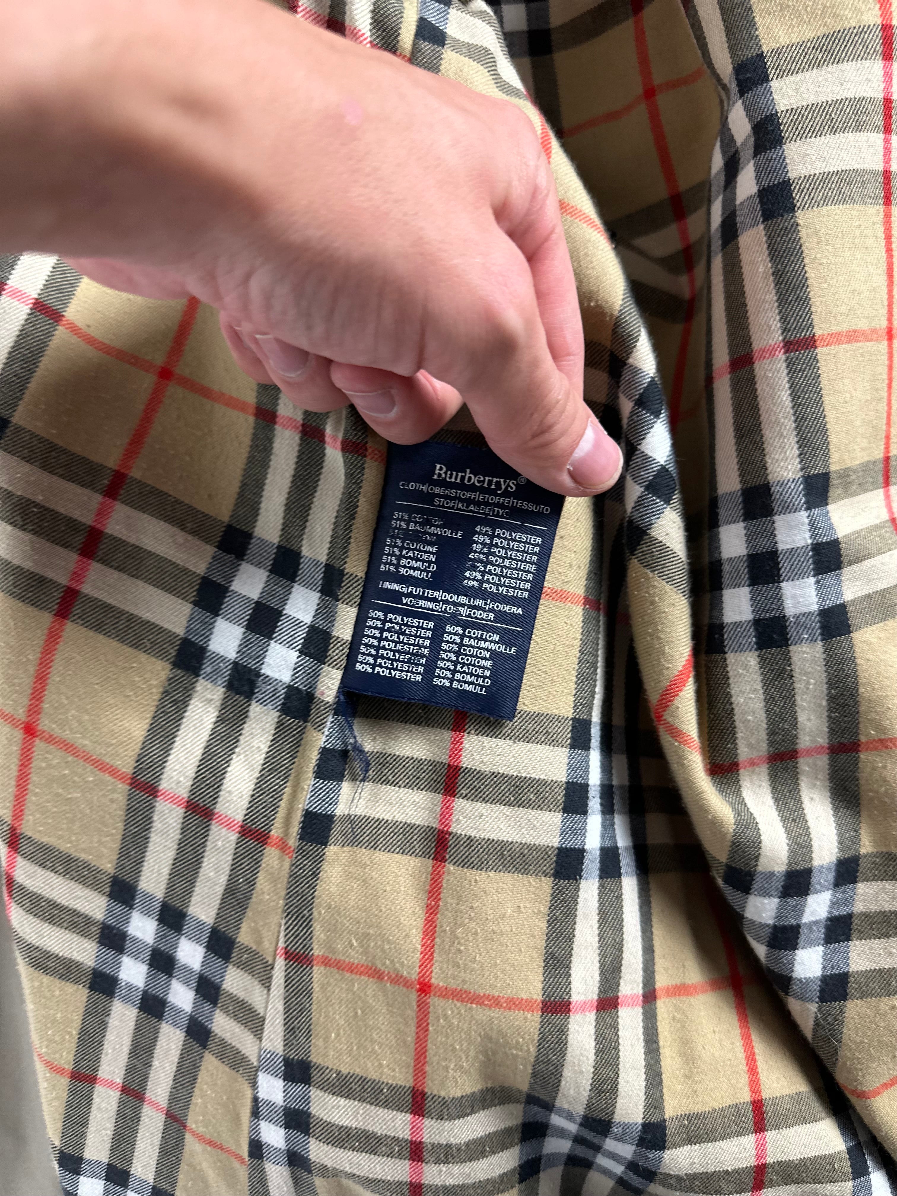 Burberrys Trenchcoat (14/L)