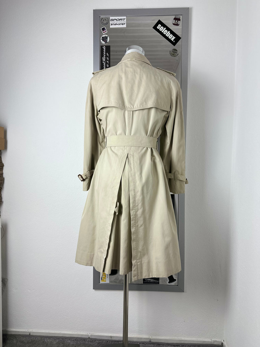Burberrys Trenchcoat (10/S)