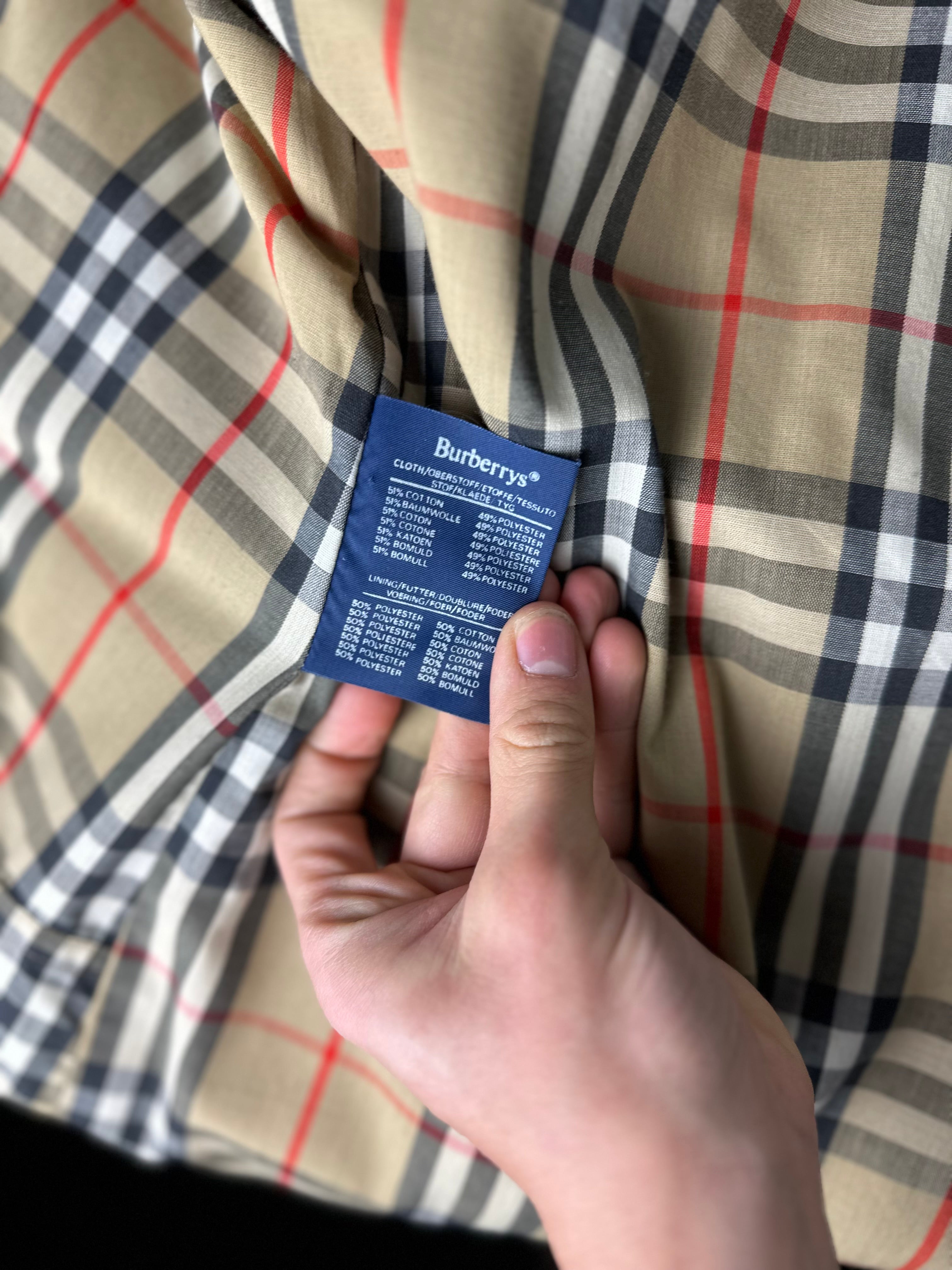 Burberrys Trenchcoat (50/L) including Inlet