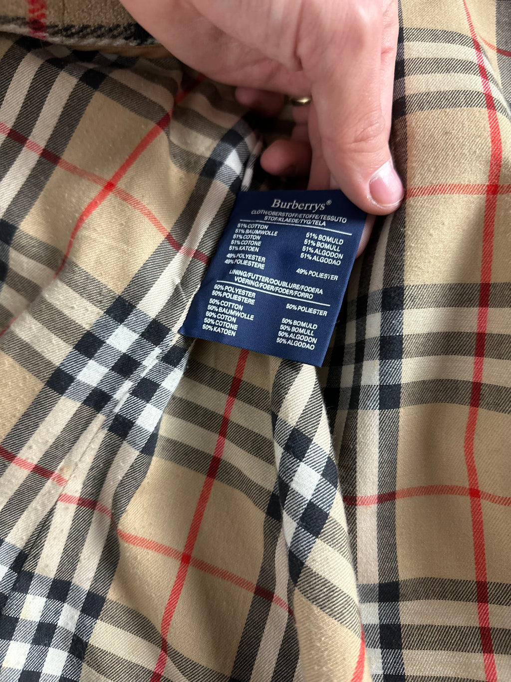 Burberrys Trenchcoat (52/L) including Inlet