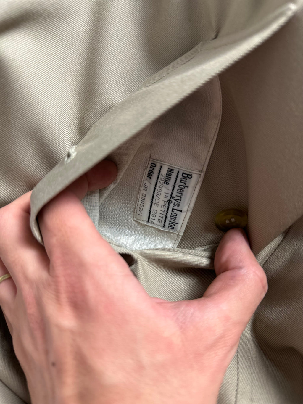 Burberrys Trenchcoat (14/L)
