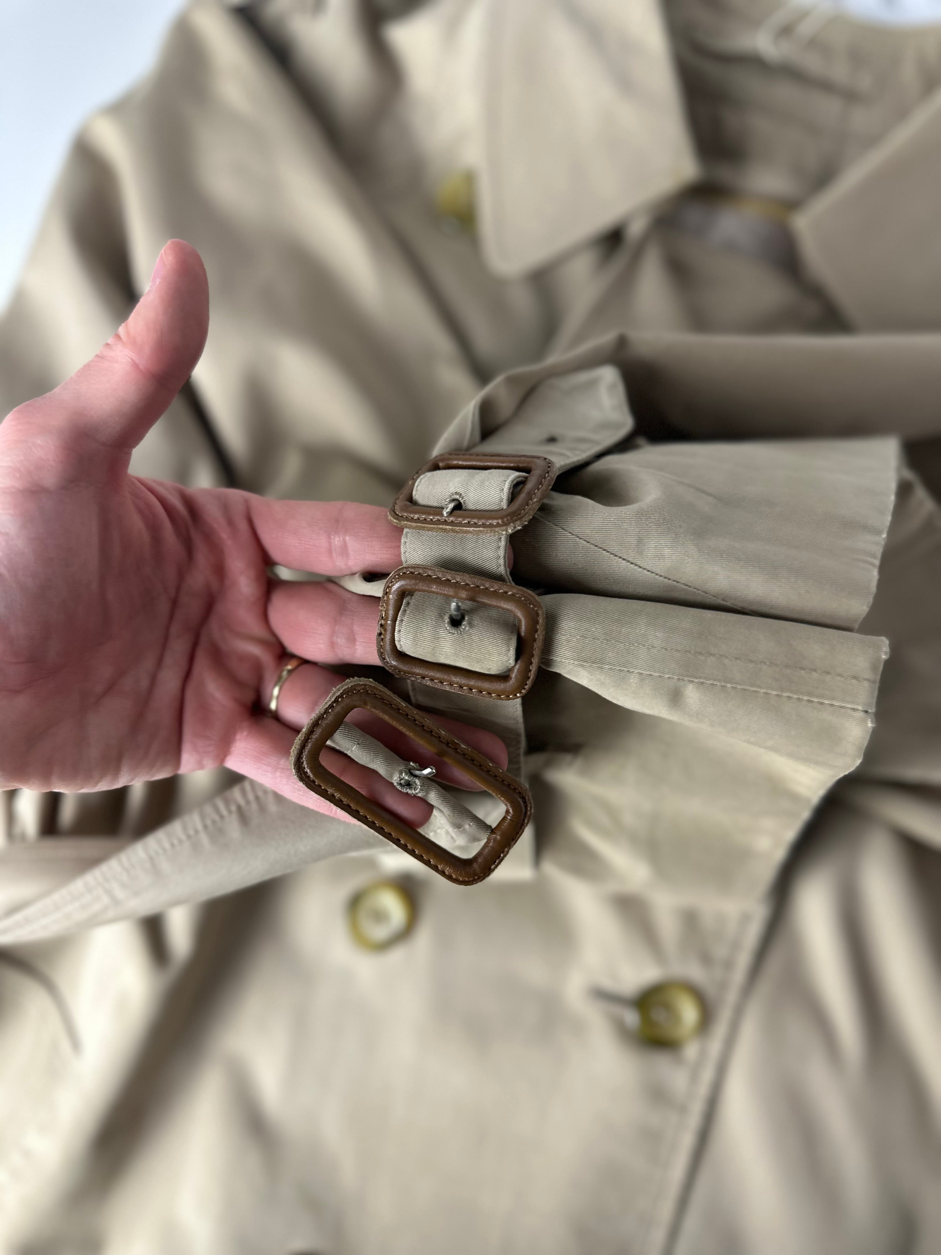 Burberrys Trenchcoat (12/M) including Inlet