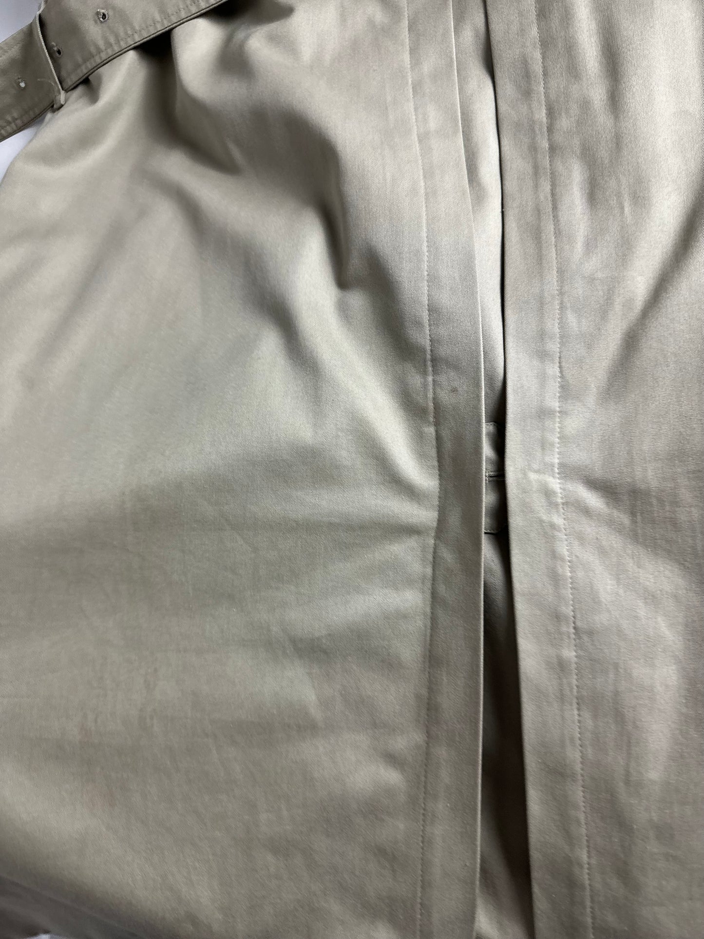Burberrys Trenchcoat (12/M) including Inlet