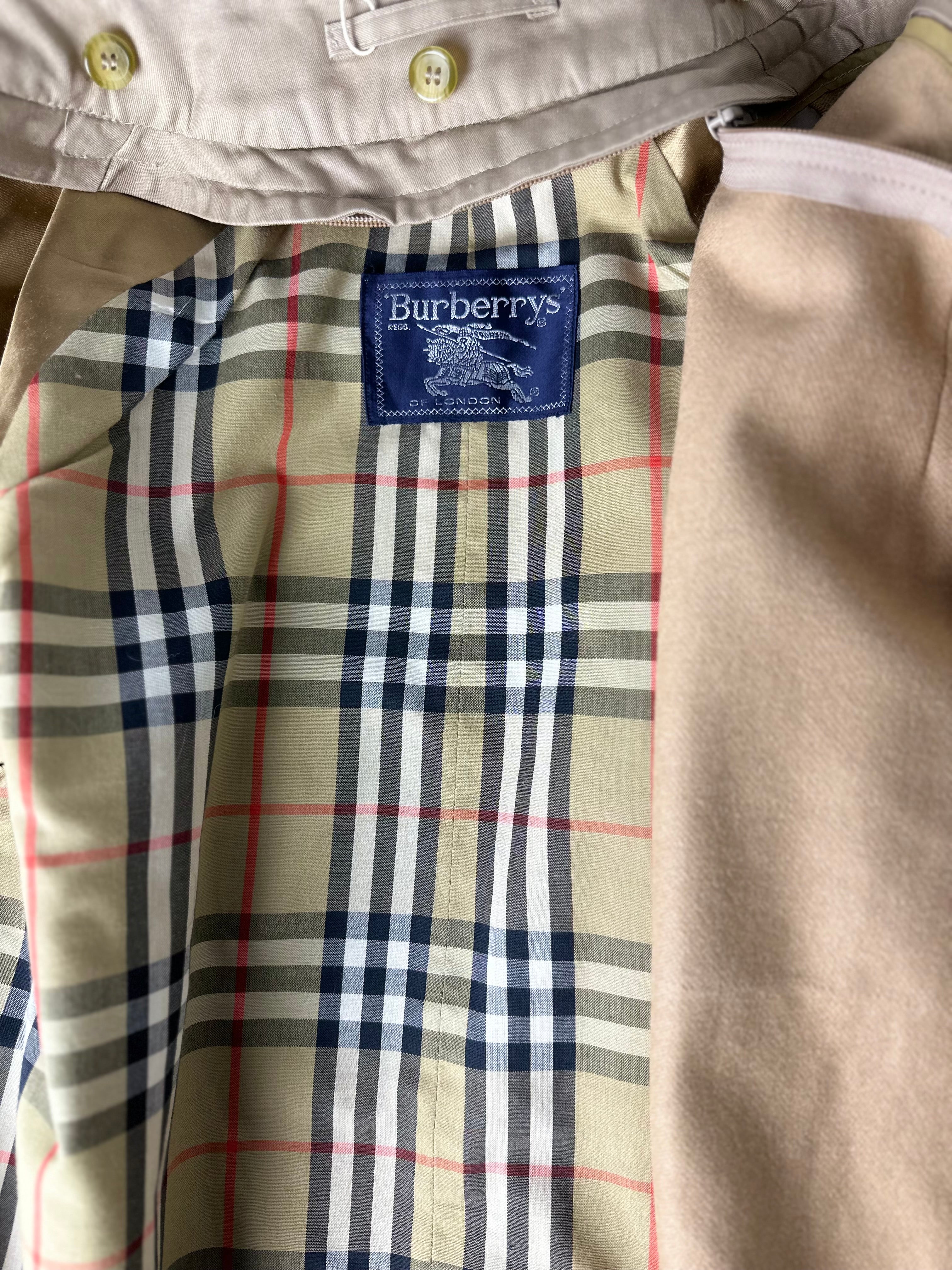 Burberrys Trenchcoat (58/XXL) including Inlet