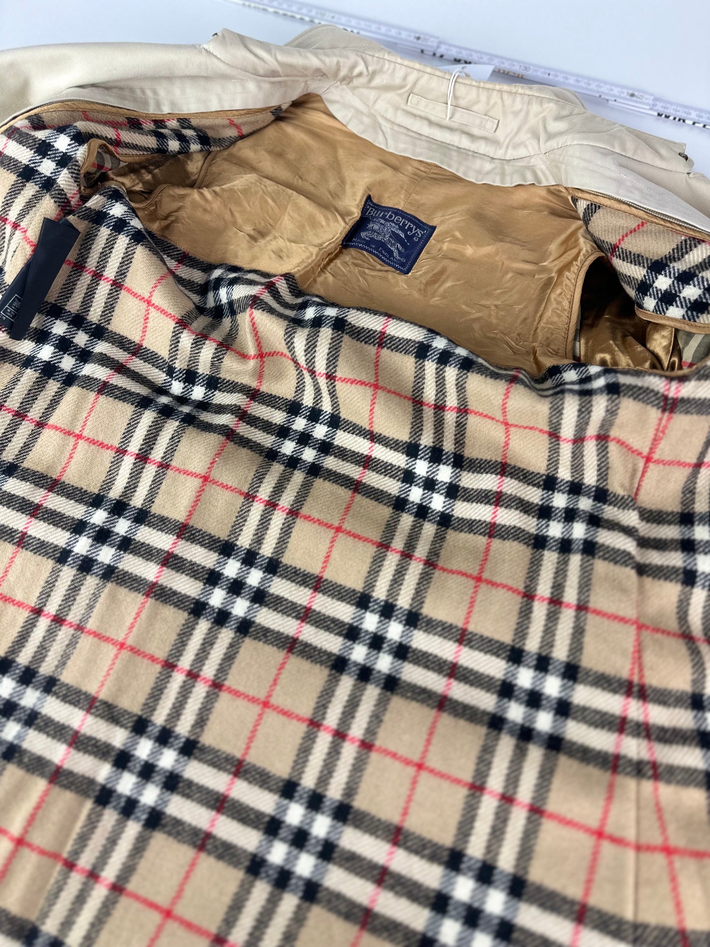 Vintage Burberry Trench Coat Creme Size 4 XXXS With Lining