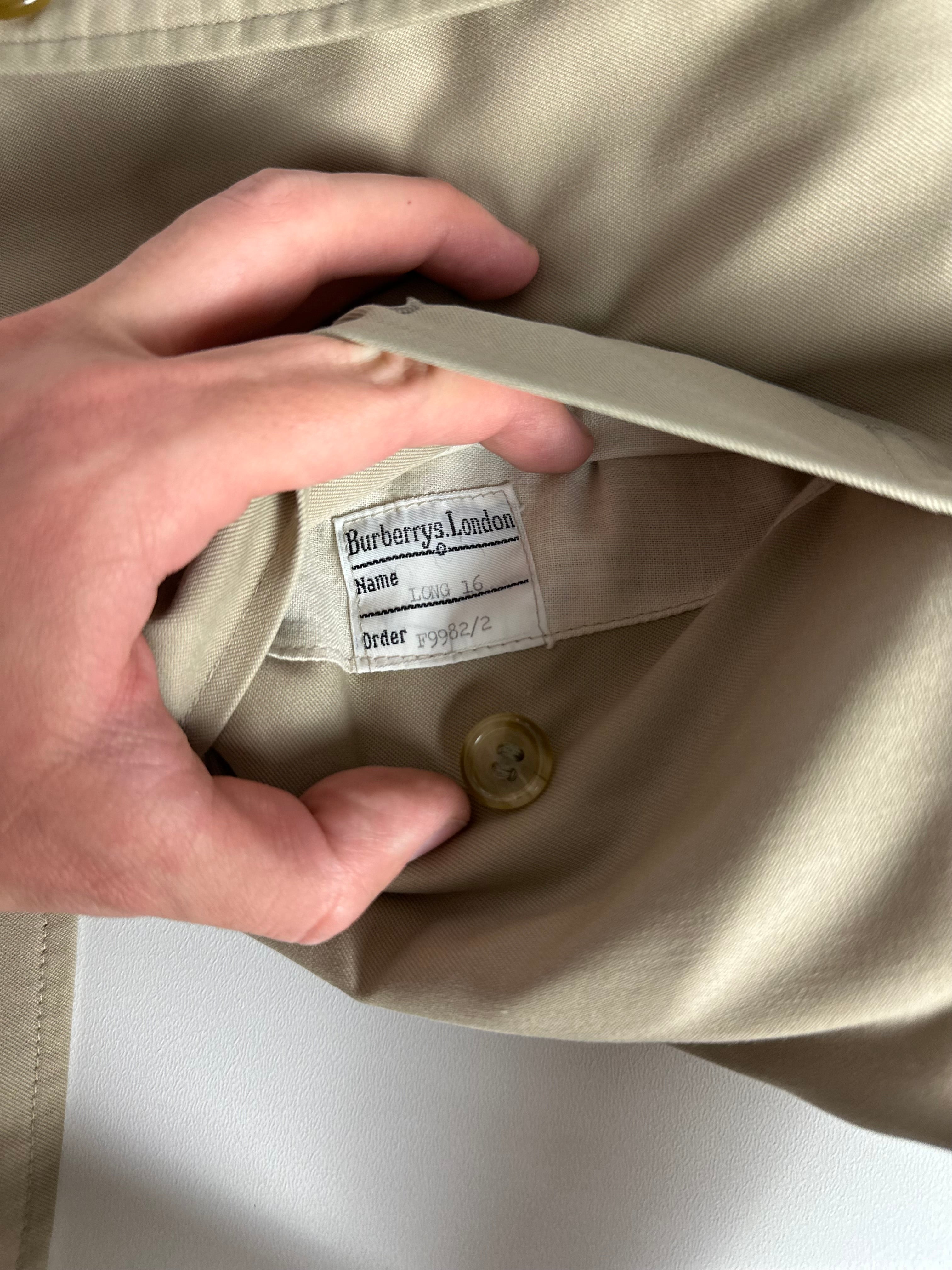 Burberrys Trenchcoat (14/L) including Inlet