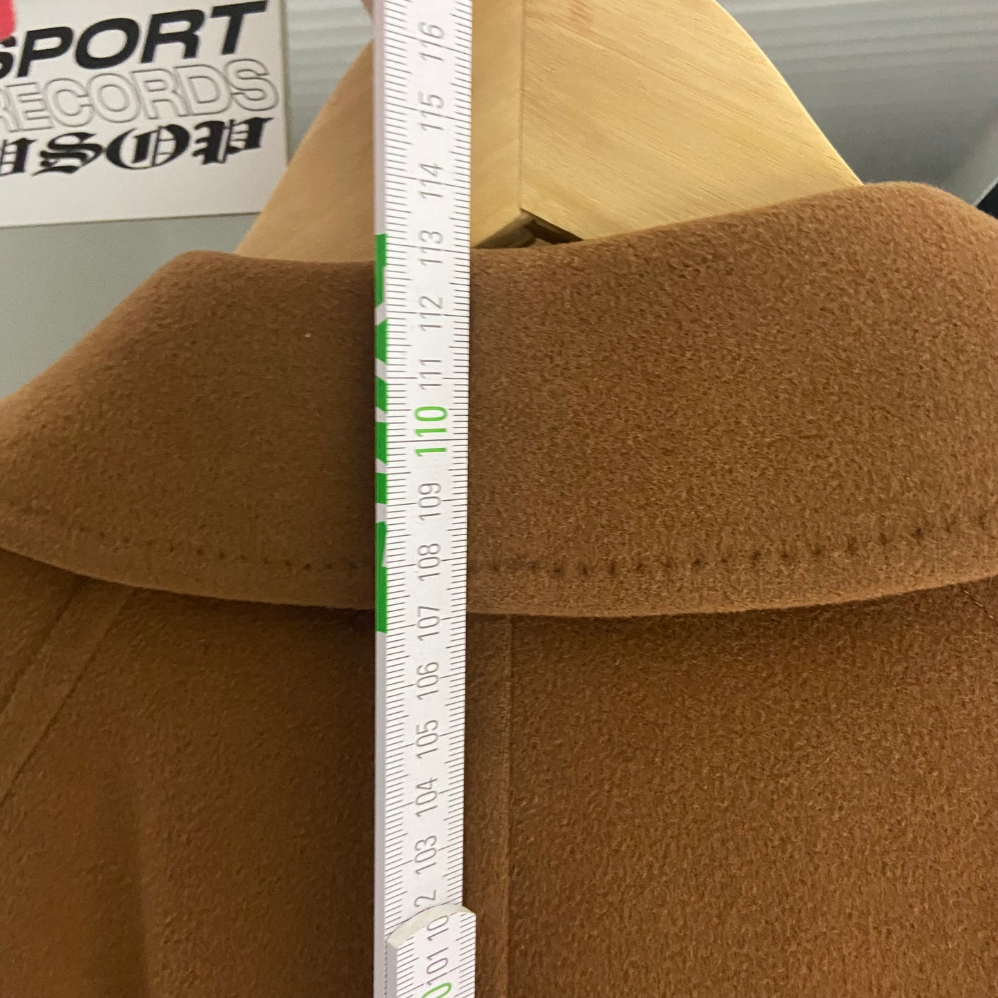Burberrys Coat (52/L)