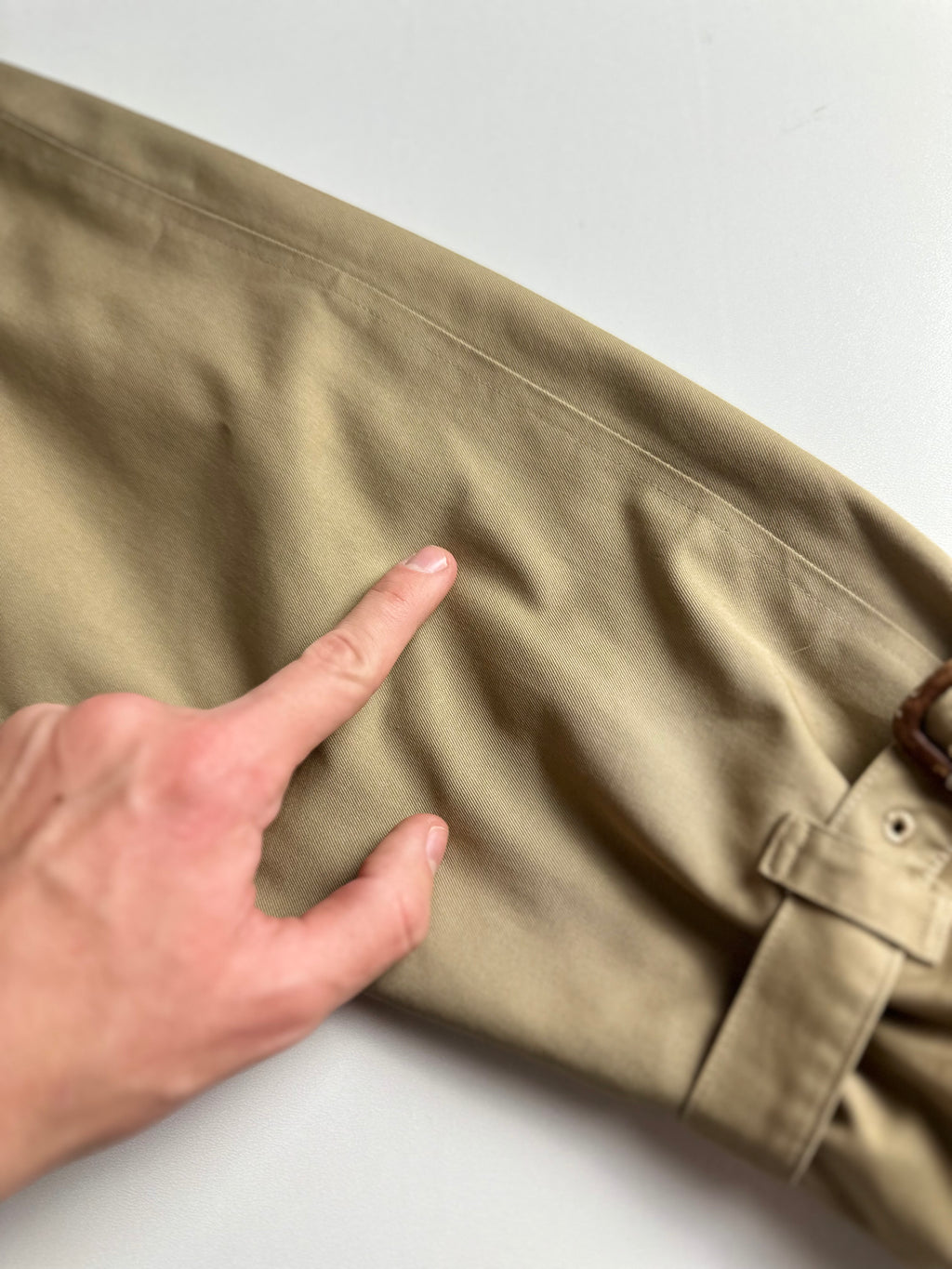 Burberrys Trenchcoat (14/L) including Inlet