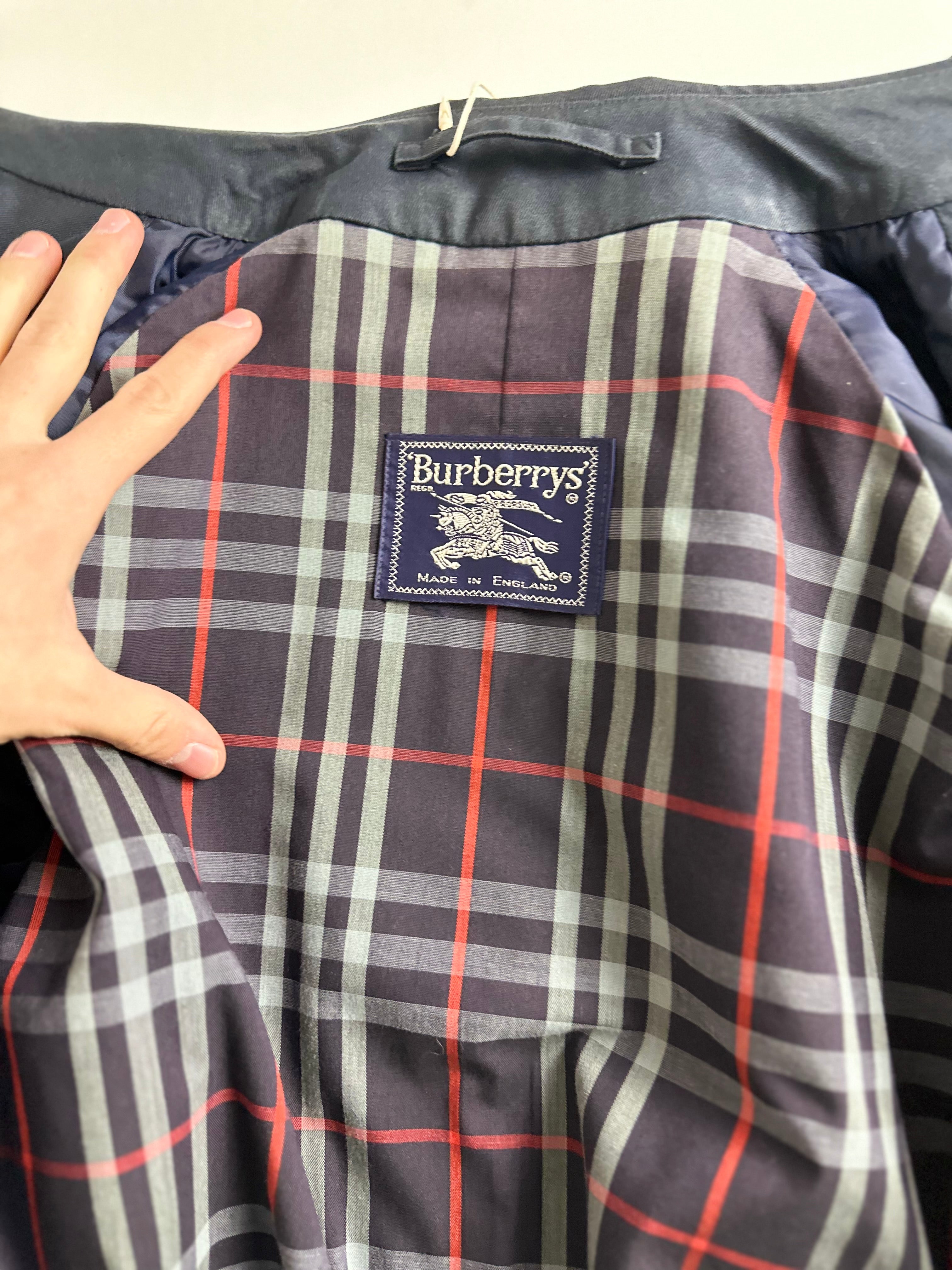 Burberrys Trenchcoat (14/L)