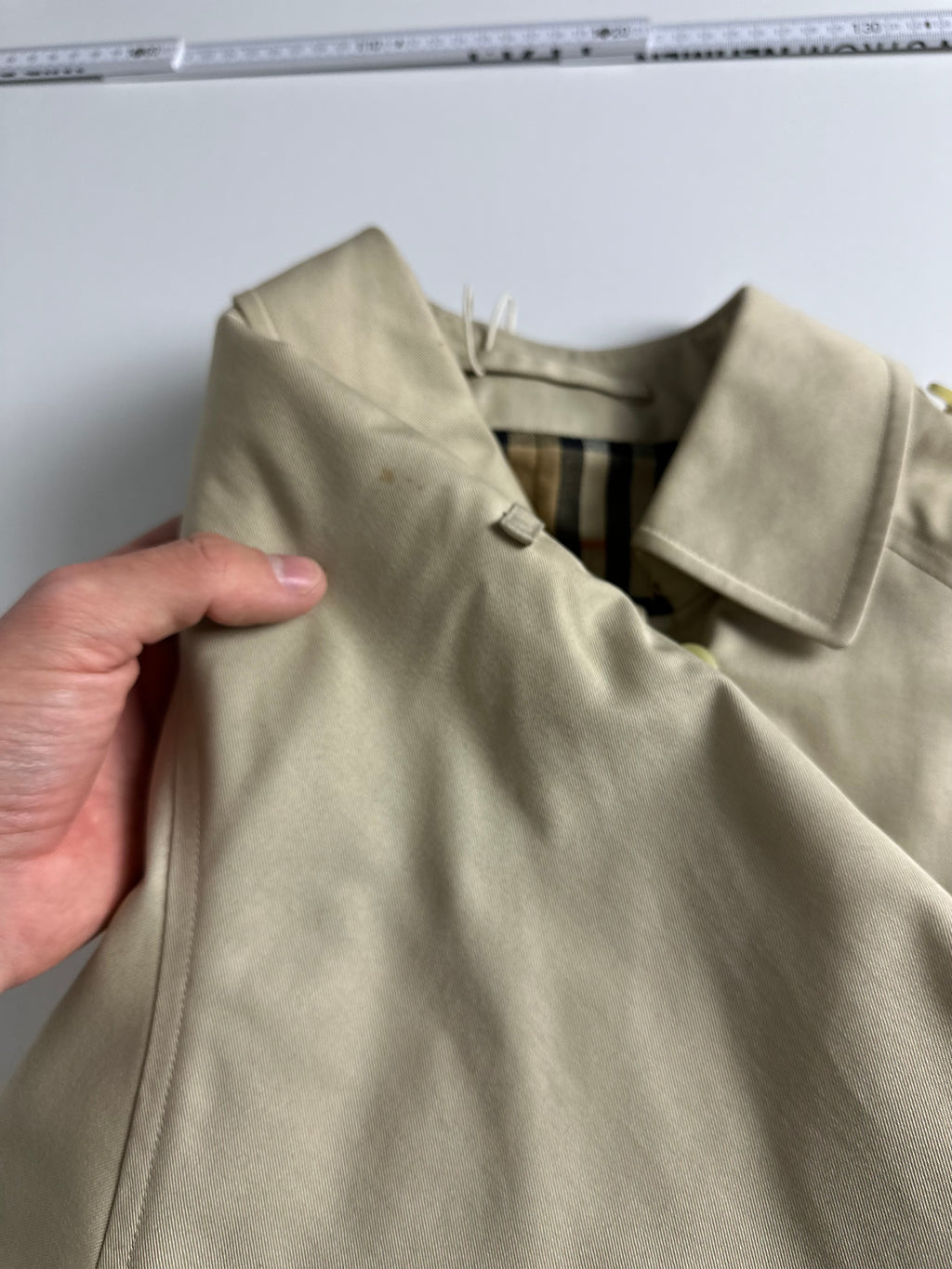 Burberrys Trenchcoat (10/S)