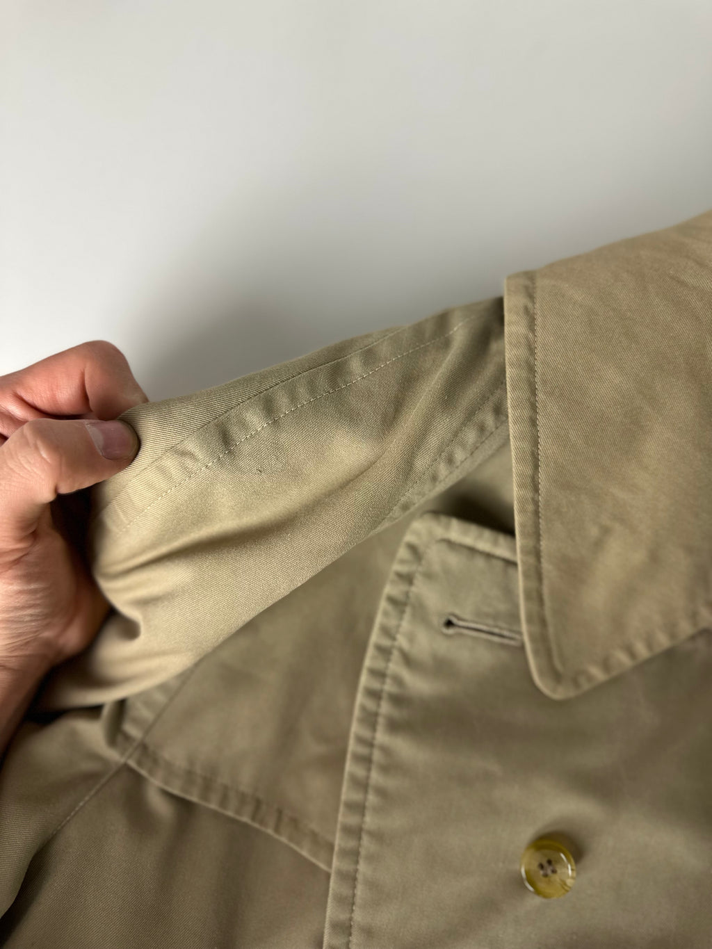 Burberrys Trenchcoat (48/M) including Inlet