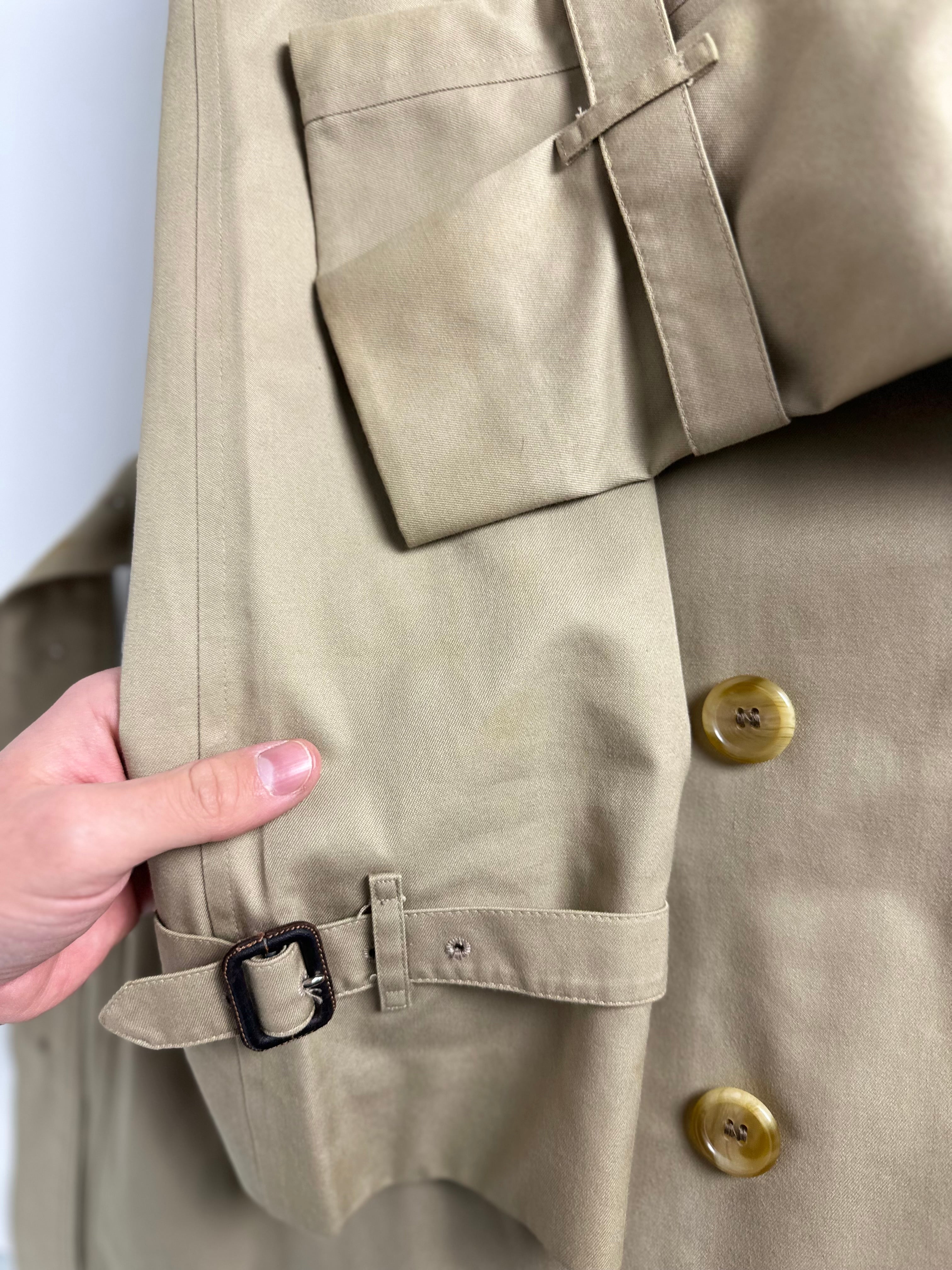 Burberrys Trenchcoat (12/M)