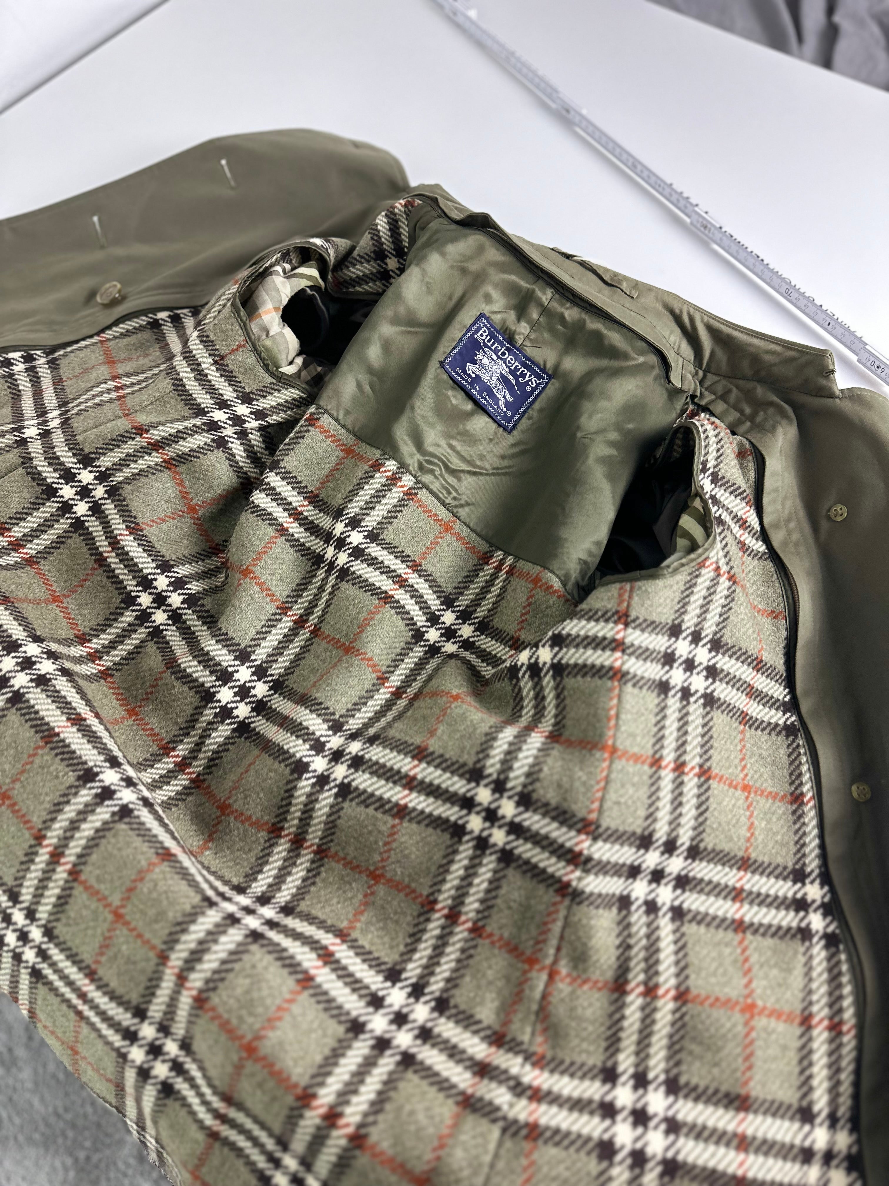 Burberrys Trenchcoat (8/XS) including Inlet