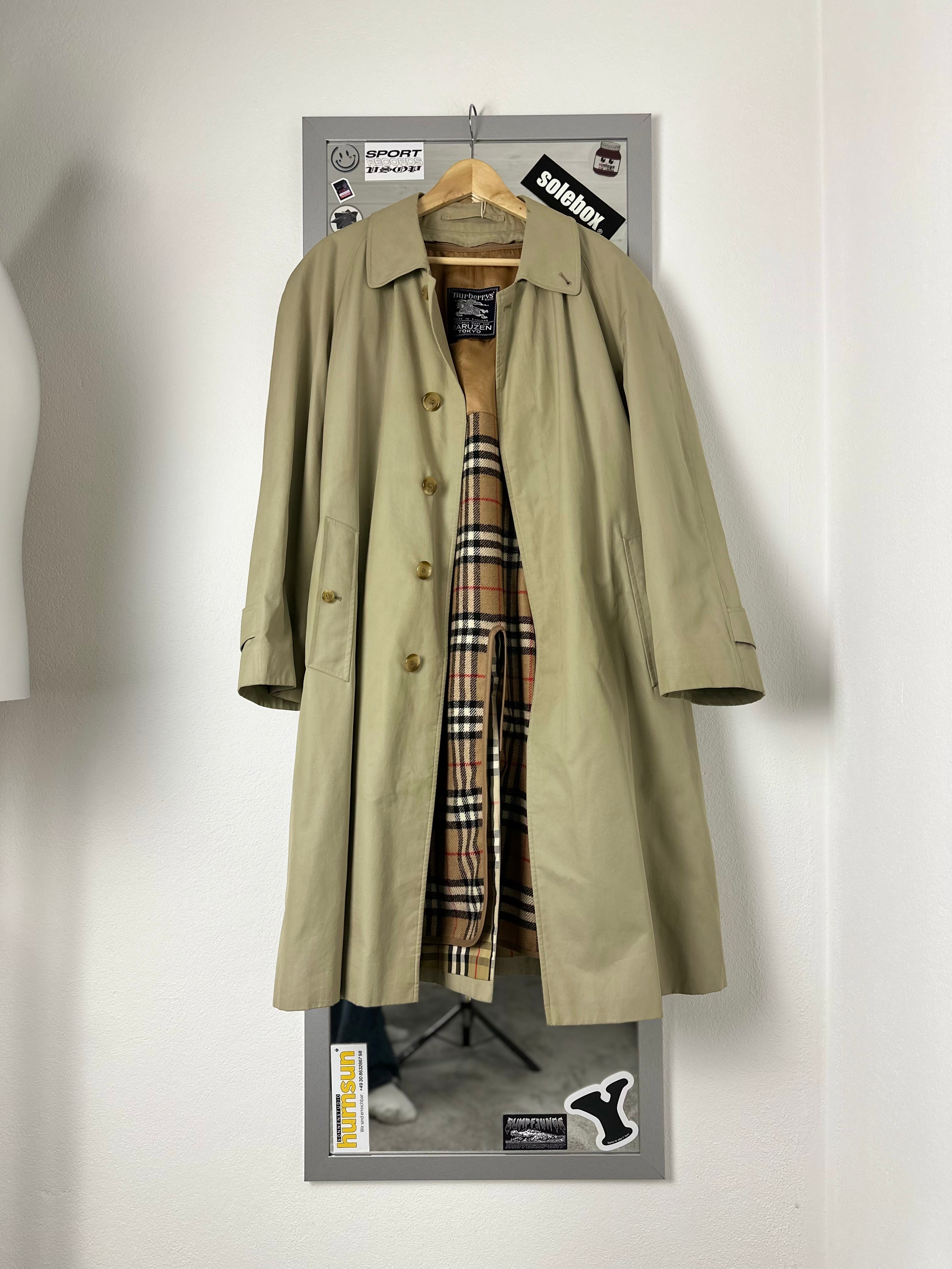 Burberrys Trenchcoat (50/L) including Inlet