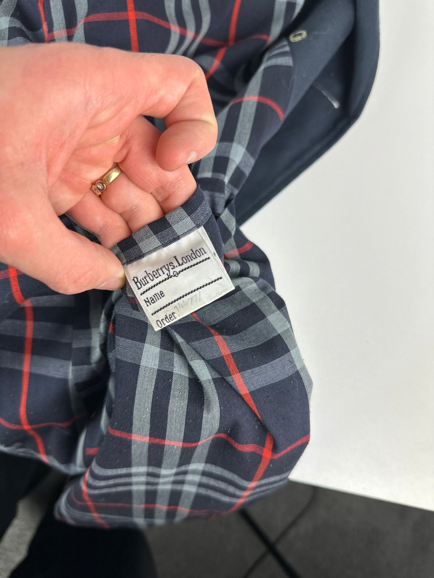 Burberrys Trenchcoat (12/M)