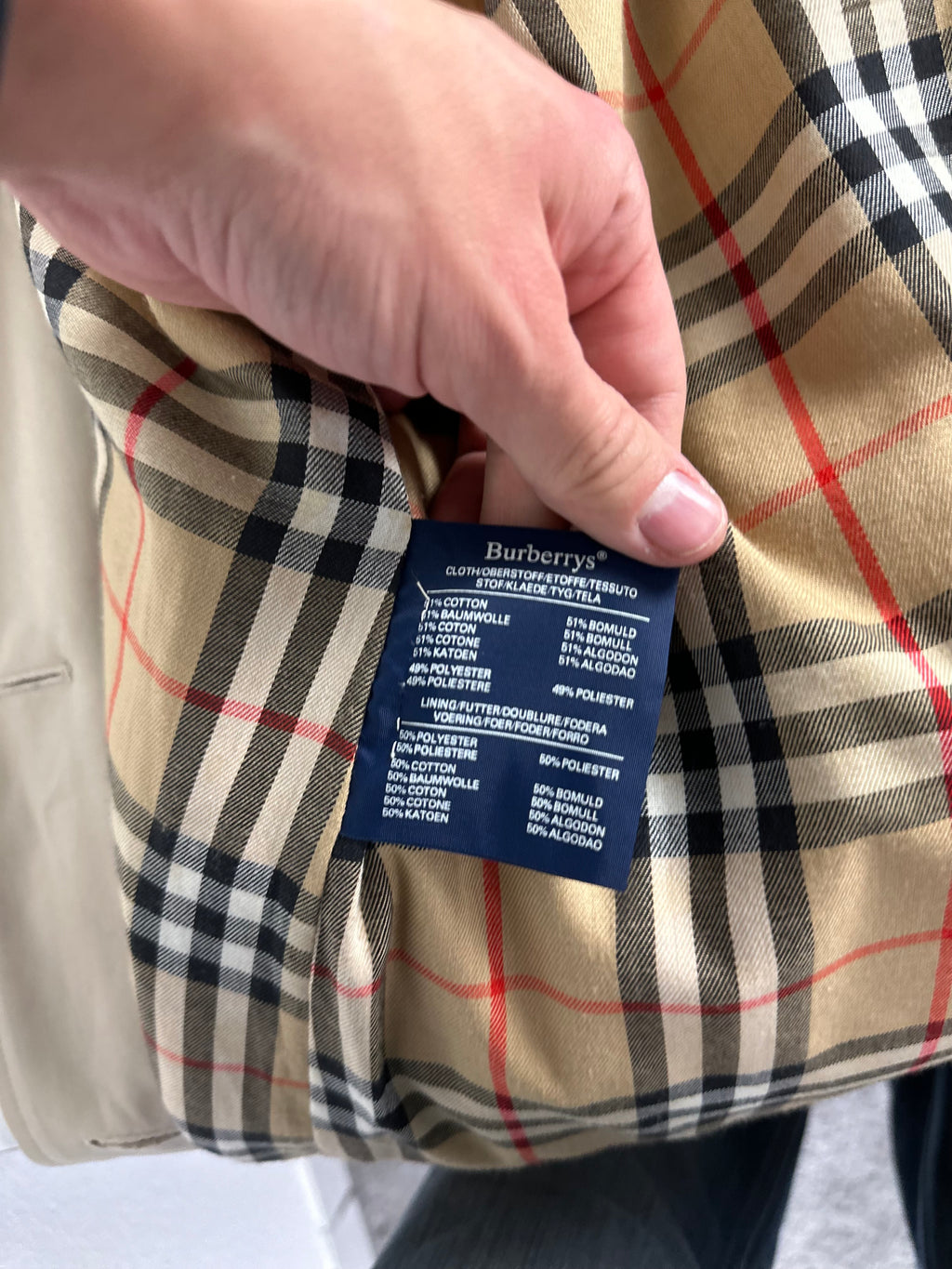 Burberrys Trenchcoat (12/M)