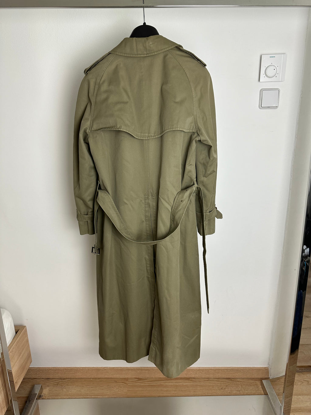 Burberrys Trenchcoat (10/S)