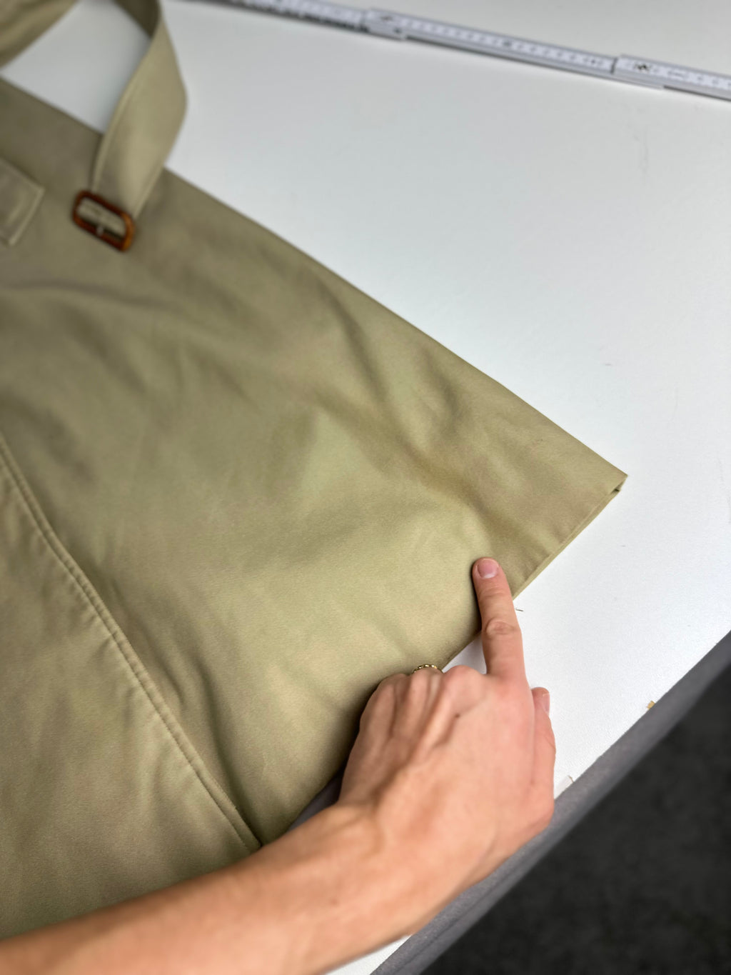 Burberrys Trenchcoat (10/S)