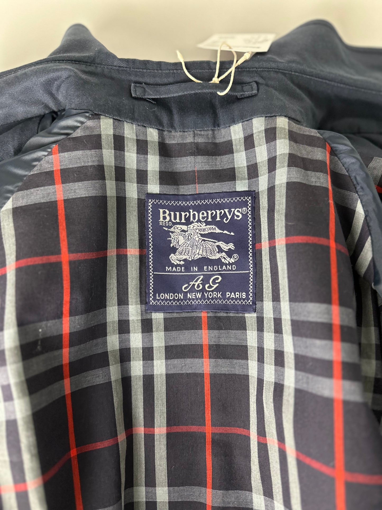 Burberrys Trenchcoat (10/S)