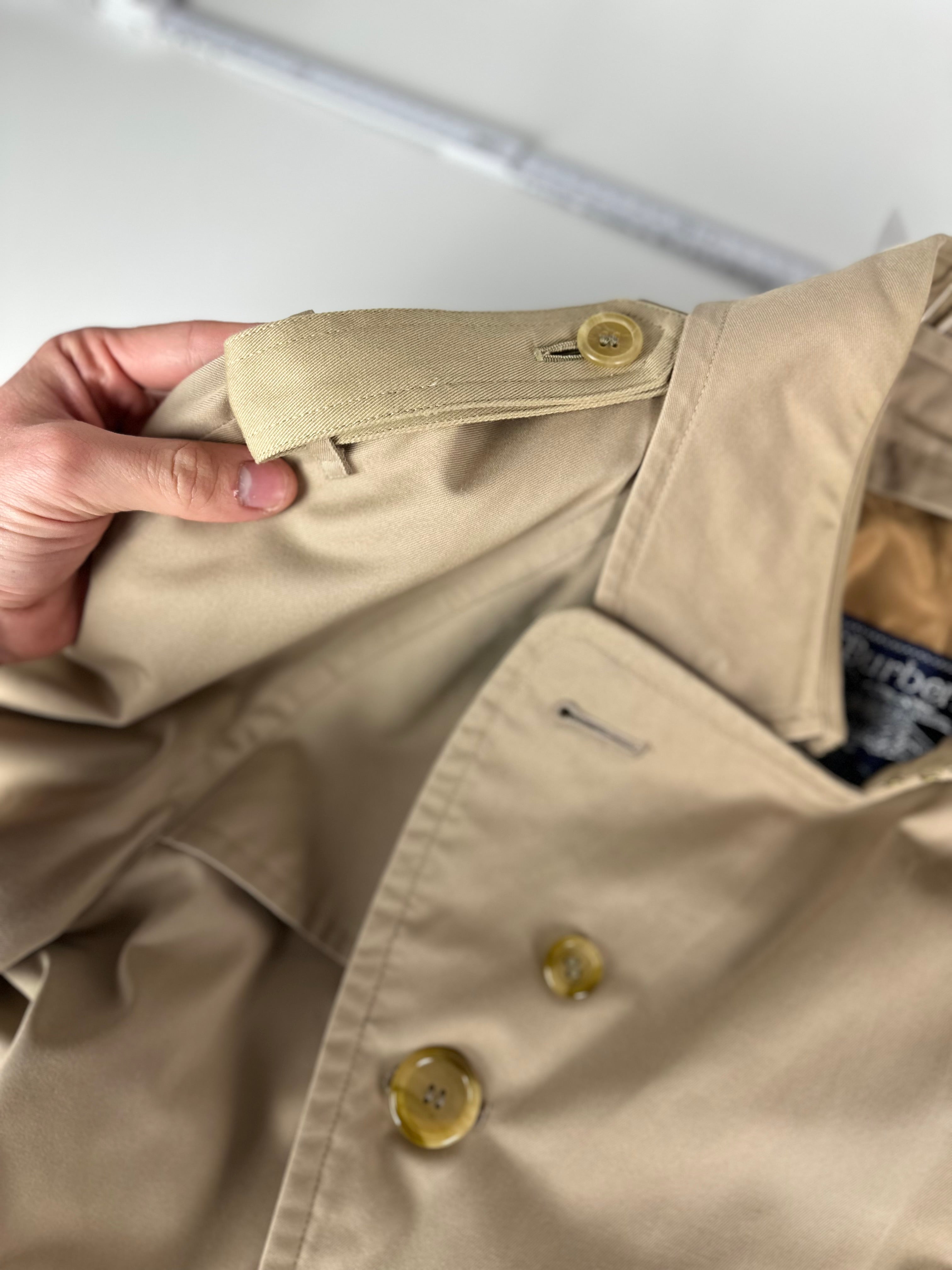 Burberrys Trenchcoat (46/S) including Inlet