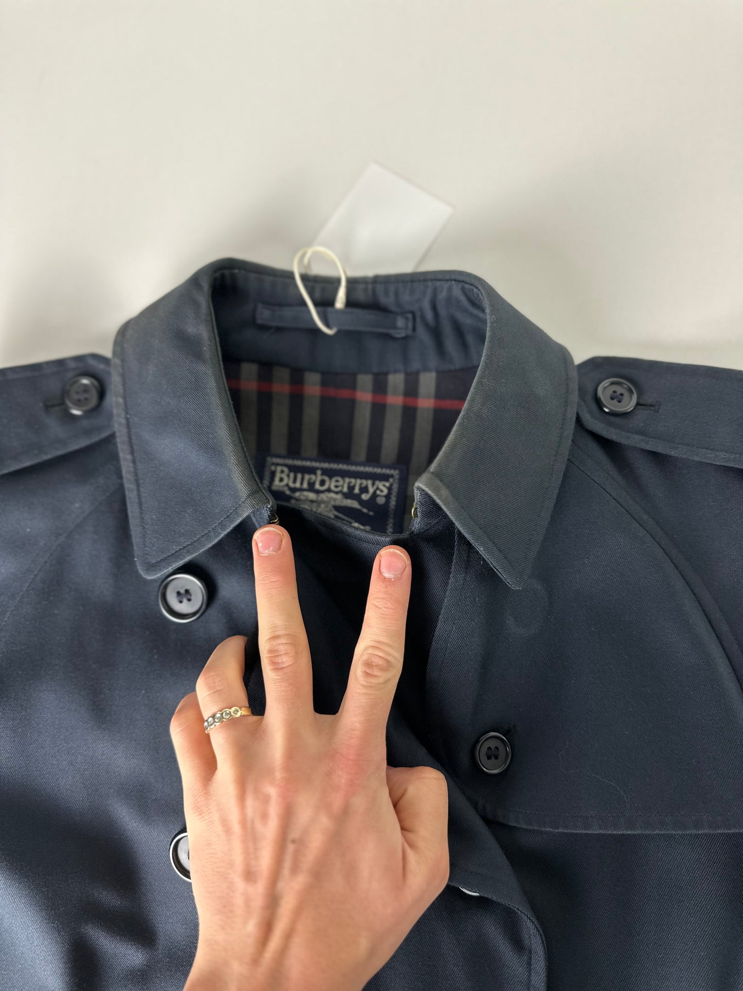 Burberrys Trenchcoat (10/S)