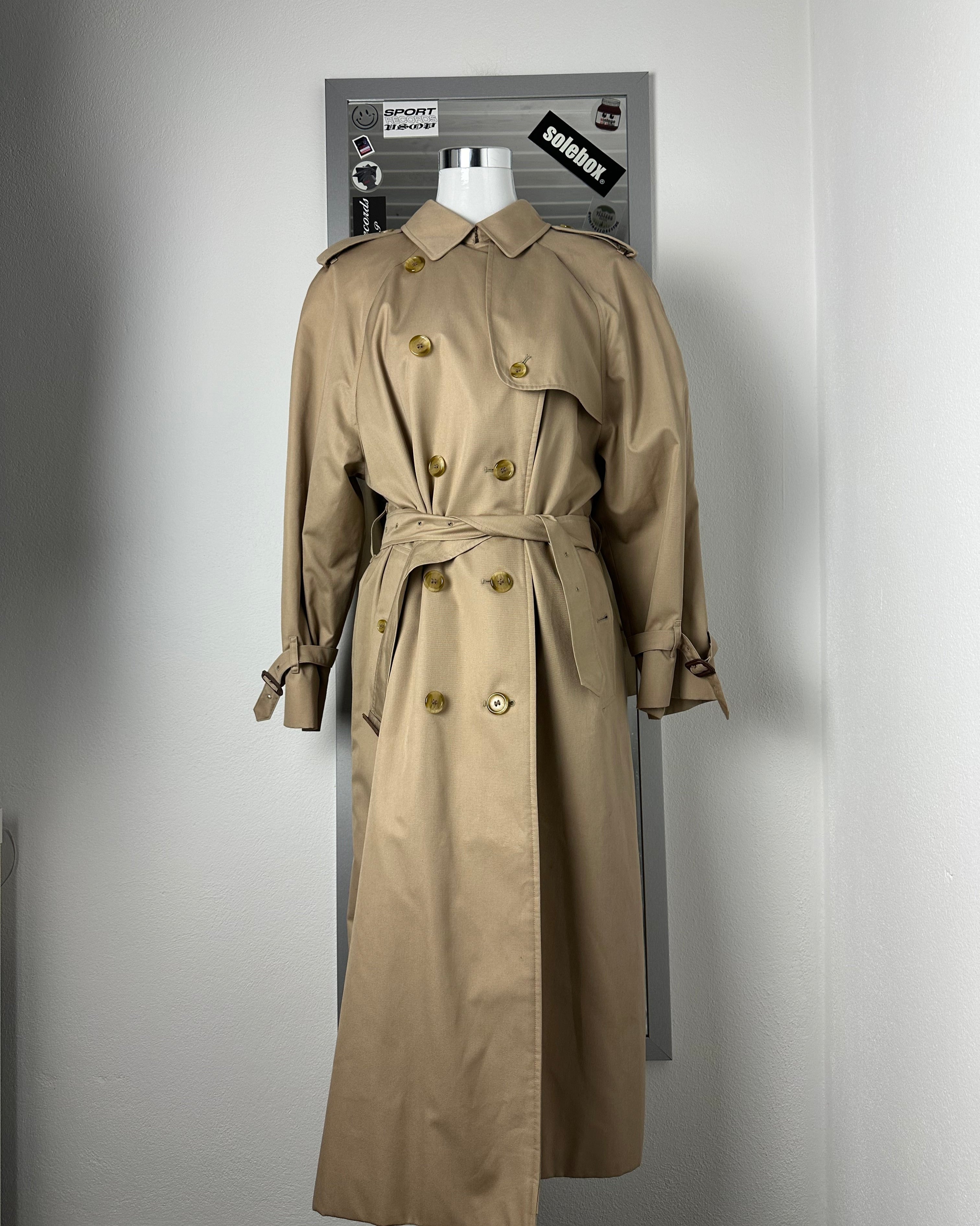 Burberrys Trenchcoat (16/XL)