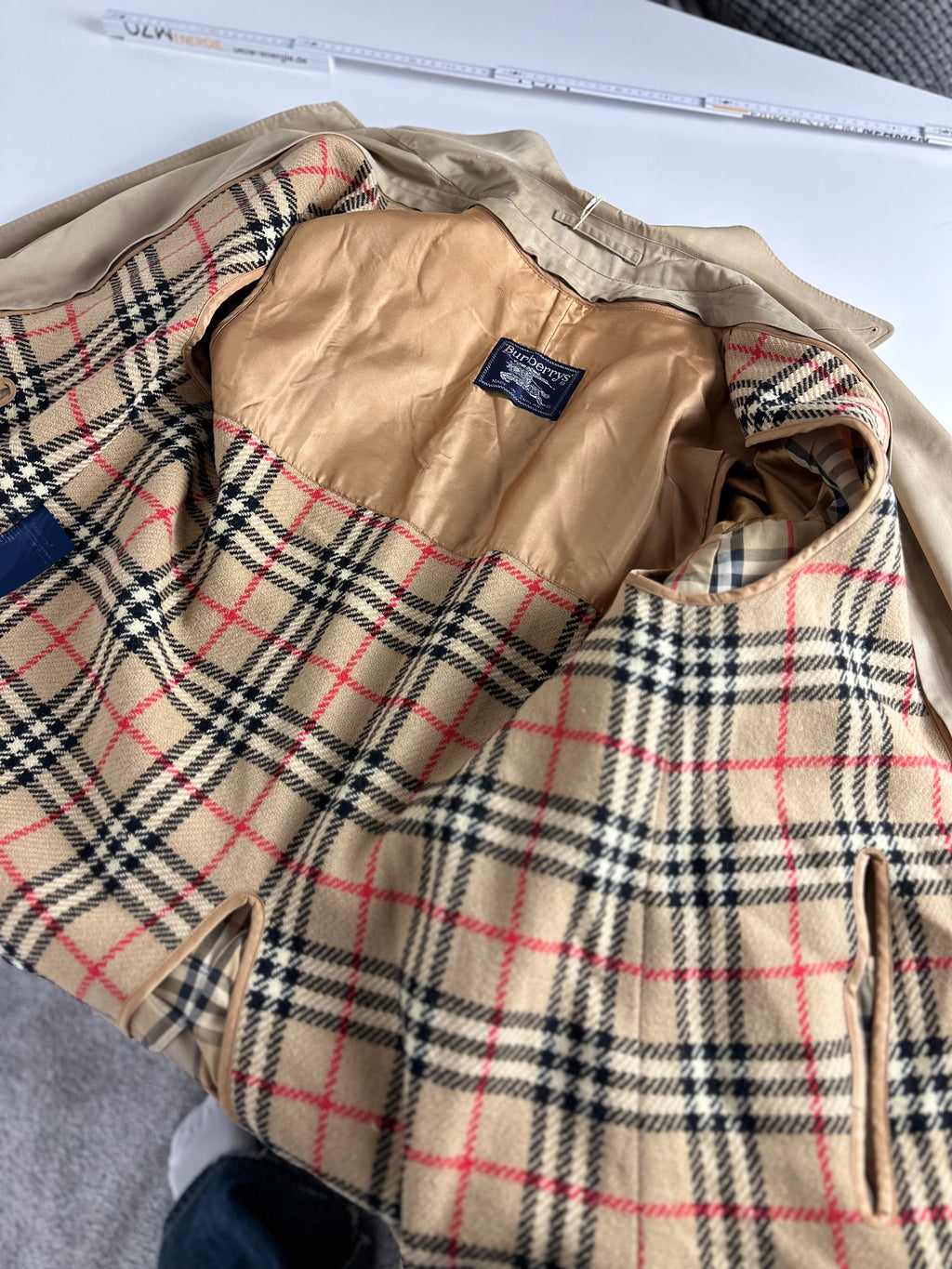 Burberrys Carcoat (50/L) including Inlet