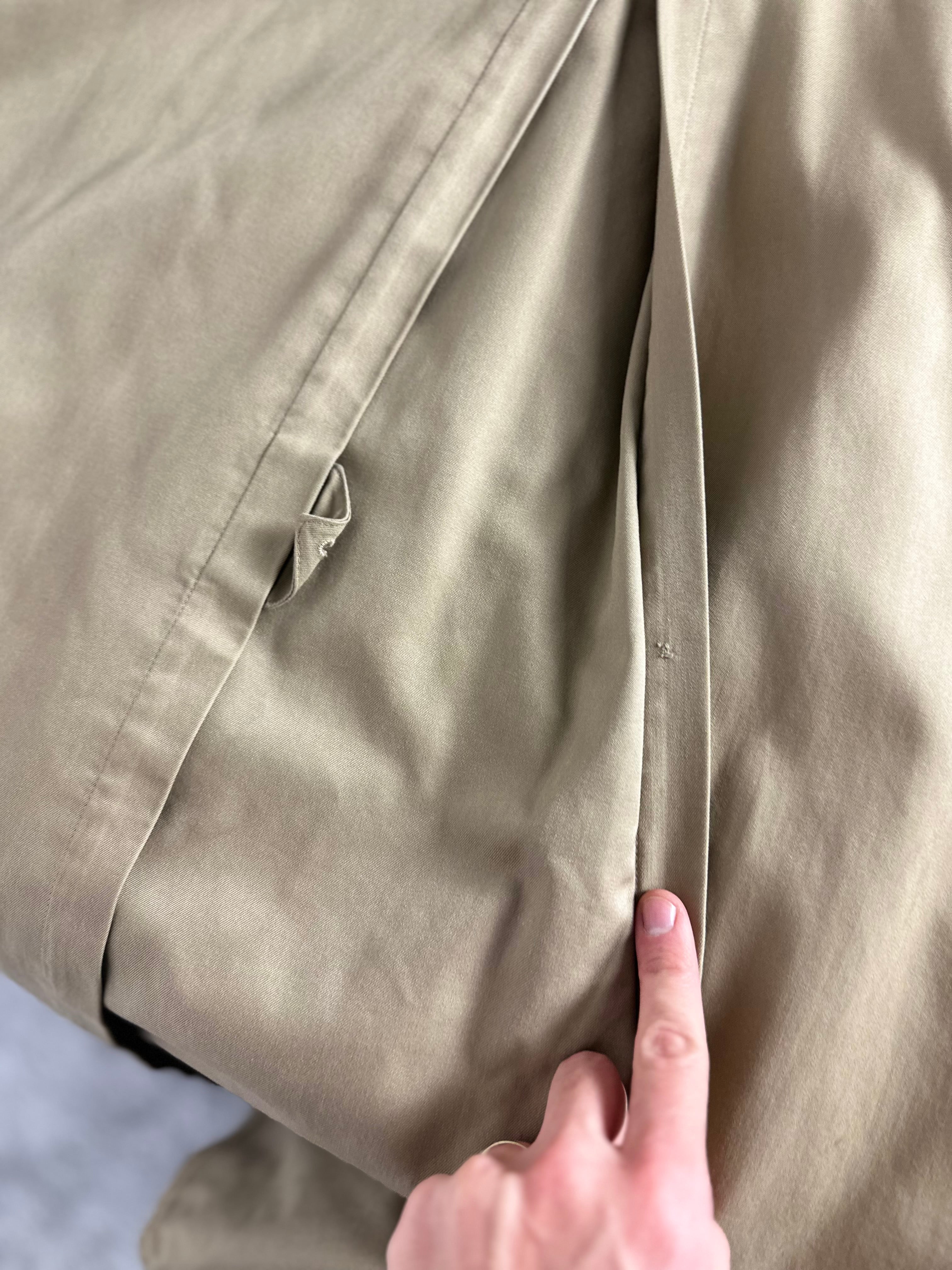 Burberrys Trenchcoat (14/L) including Inlet