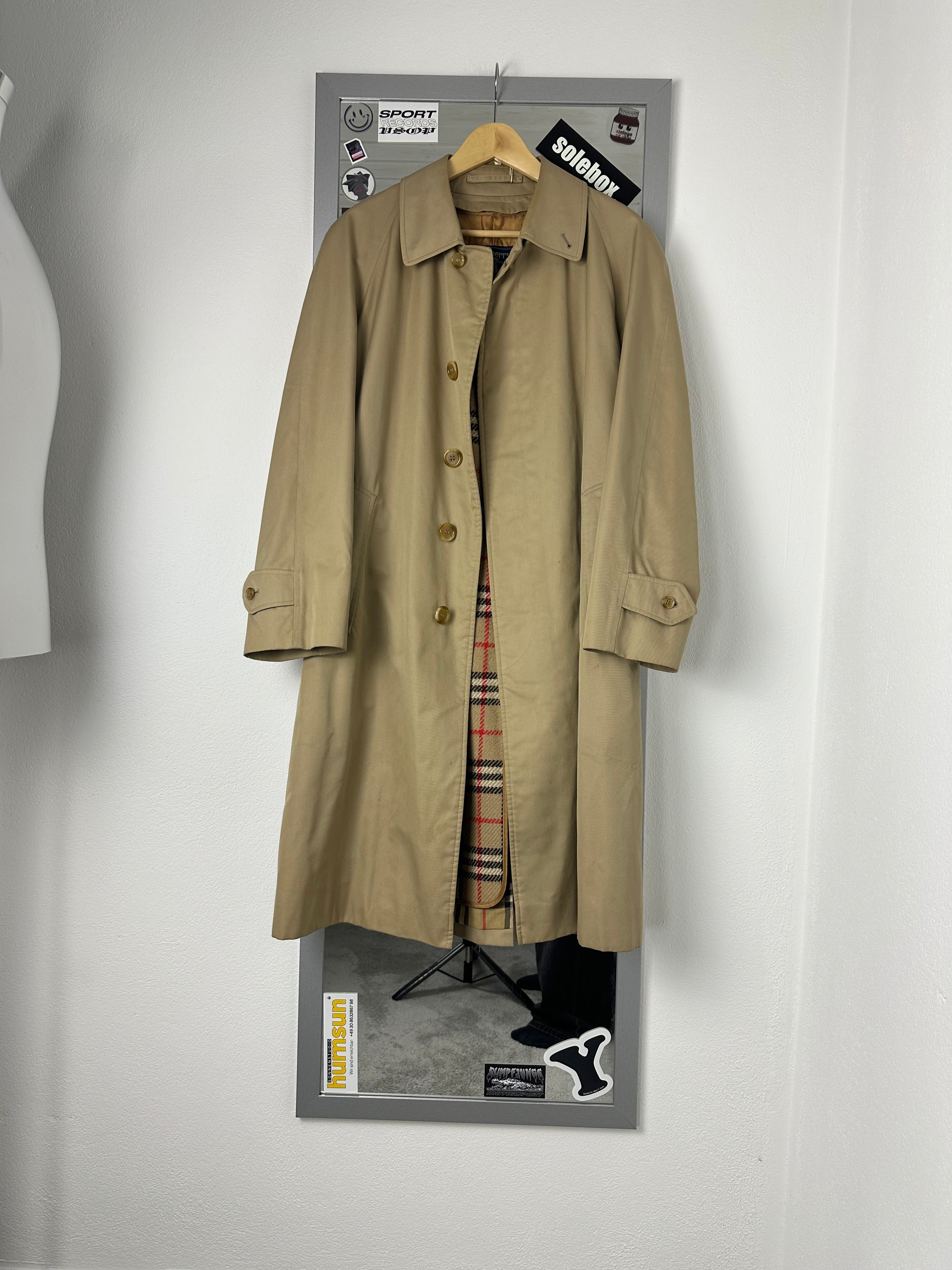 Burberrys Carcoat (46/S) including Inlet