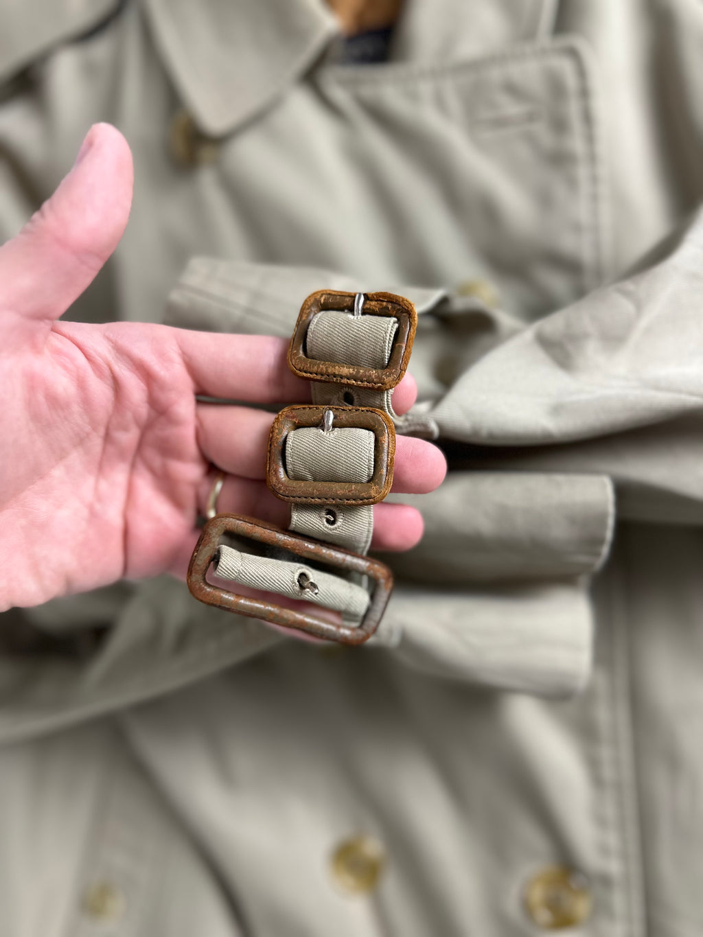 Burberrys Trenchcoat (12/M) including Inlet