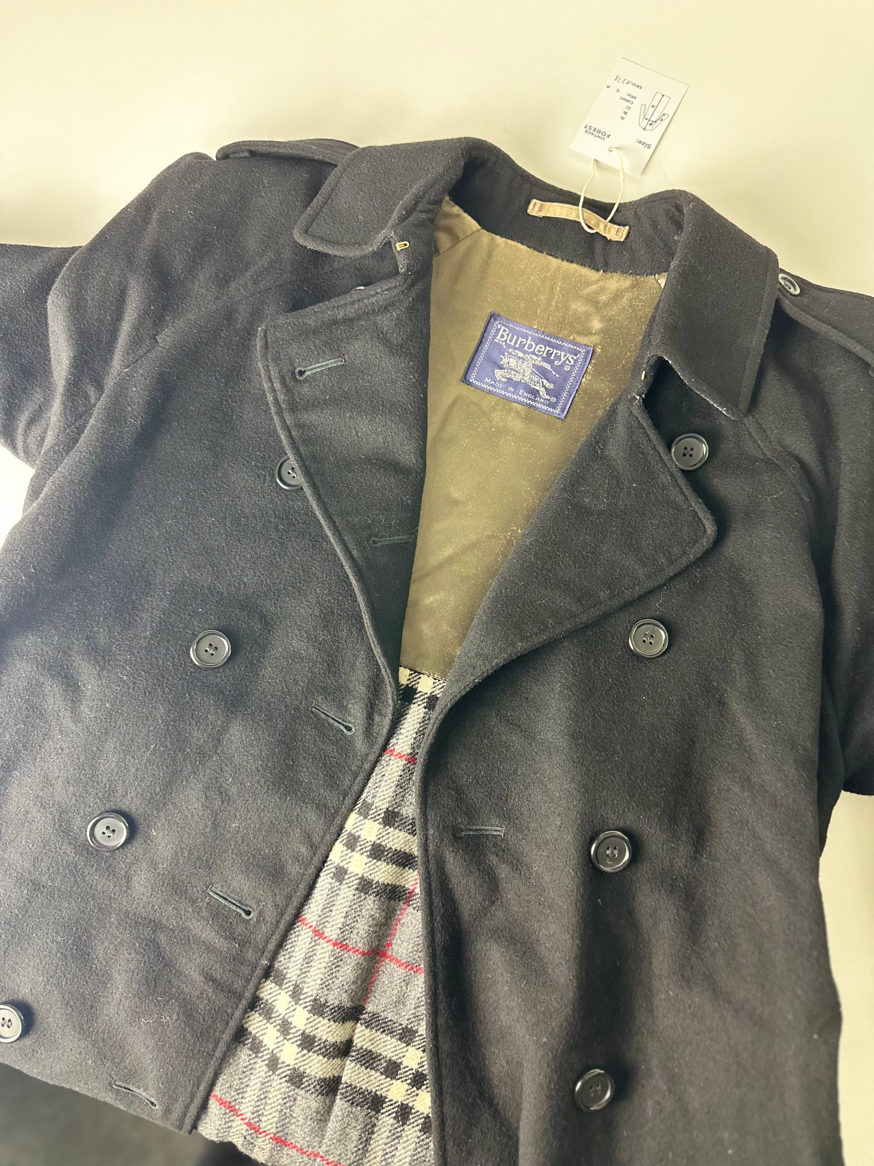 Burberrys Coat (10/S)