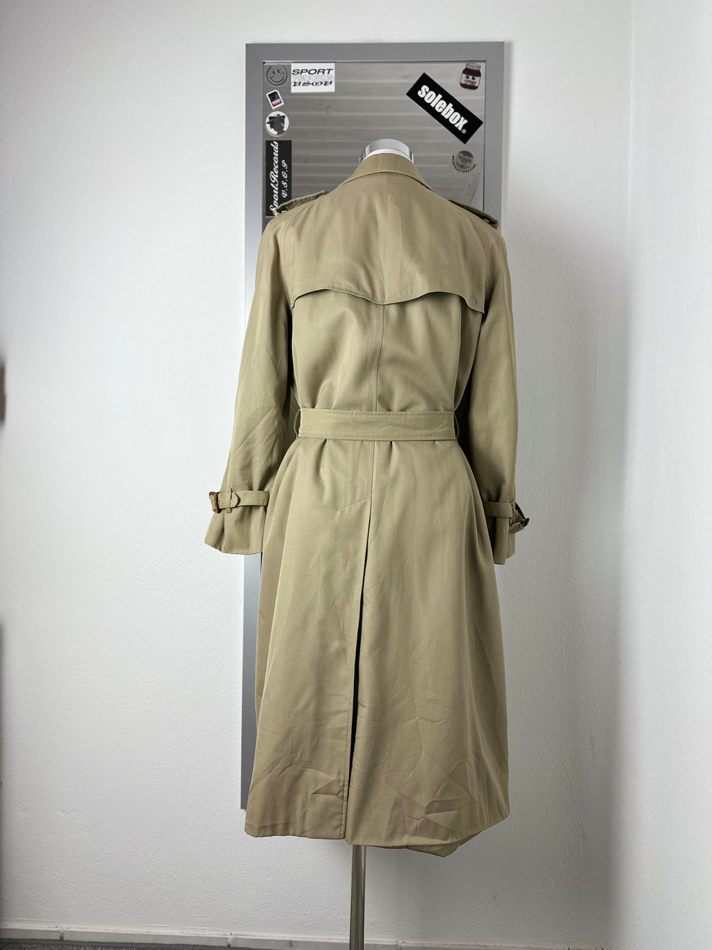 Burberrys Trenchcoat (12/M) including Inlet