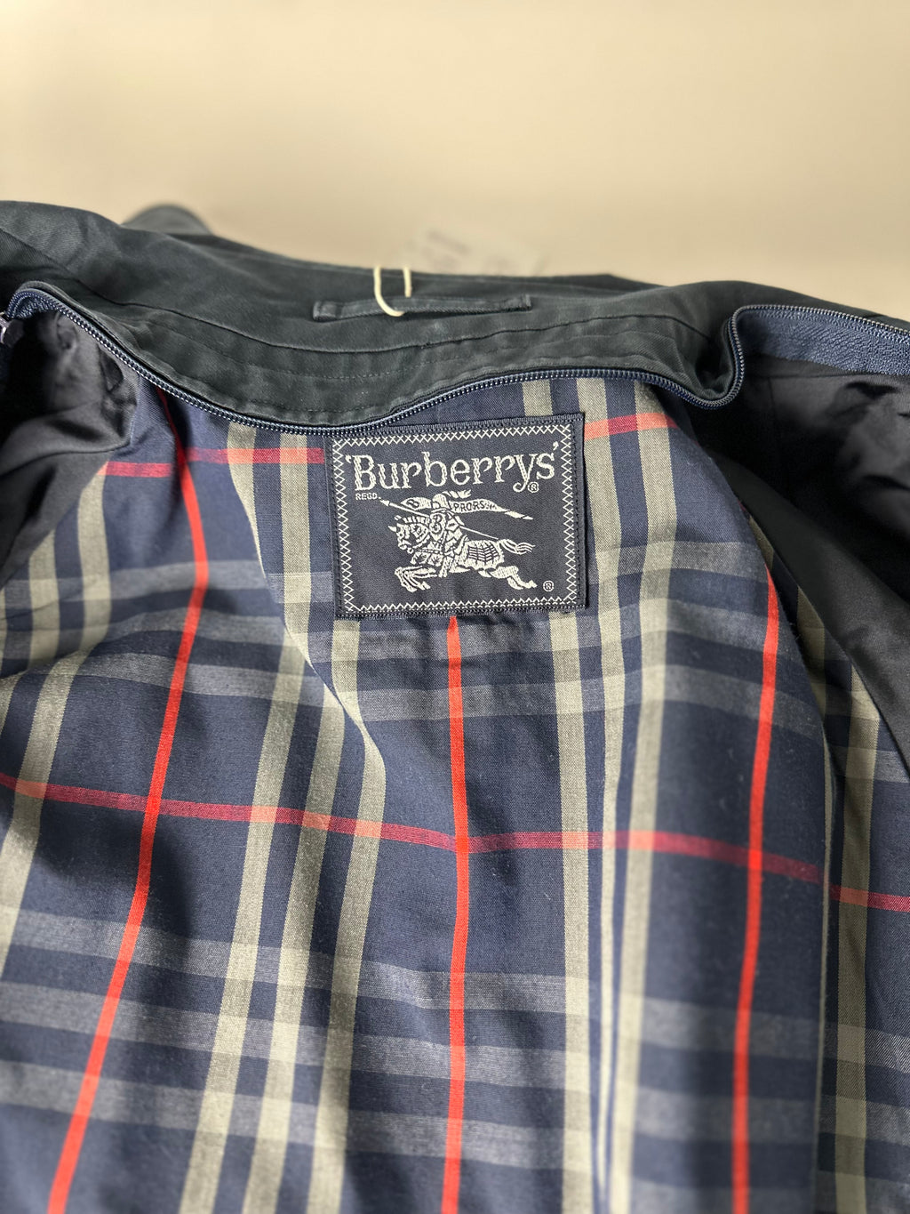 Burberrys Trenchcoat (46/S) including Inlet