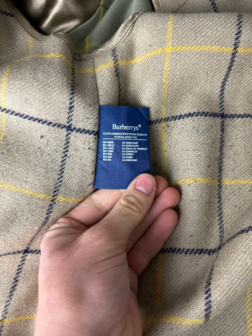 Burberrys Trenchcoat (12/M) including Inlet