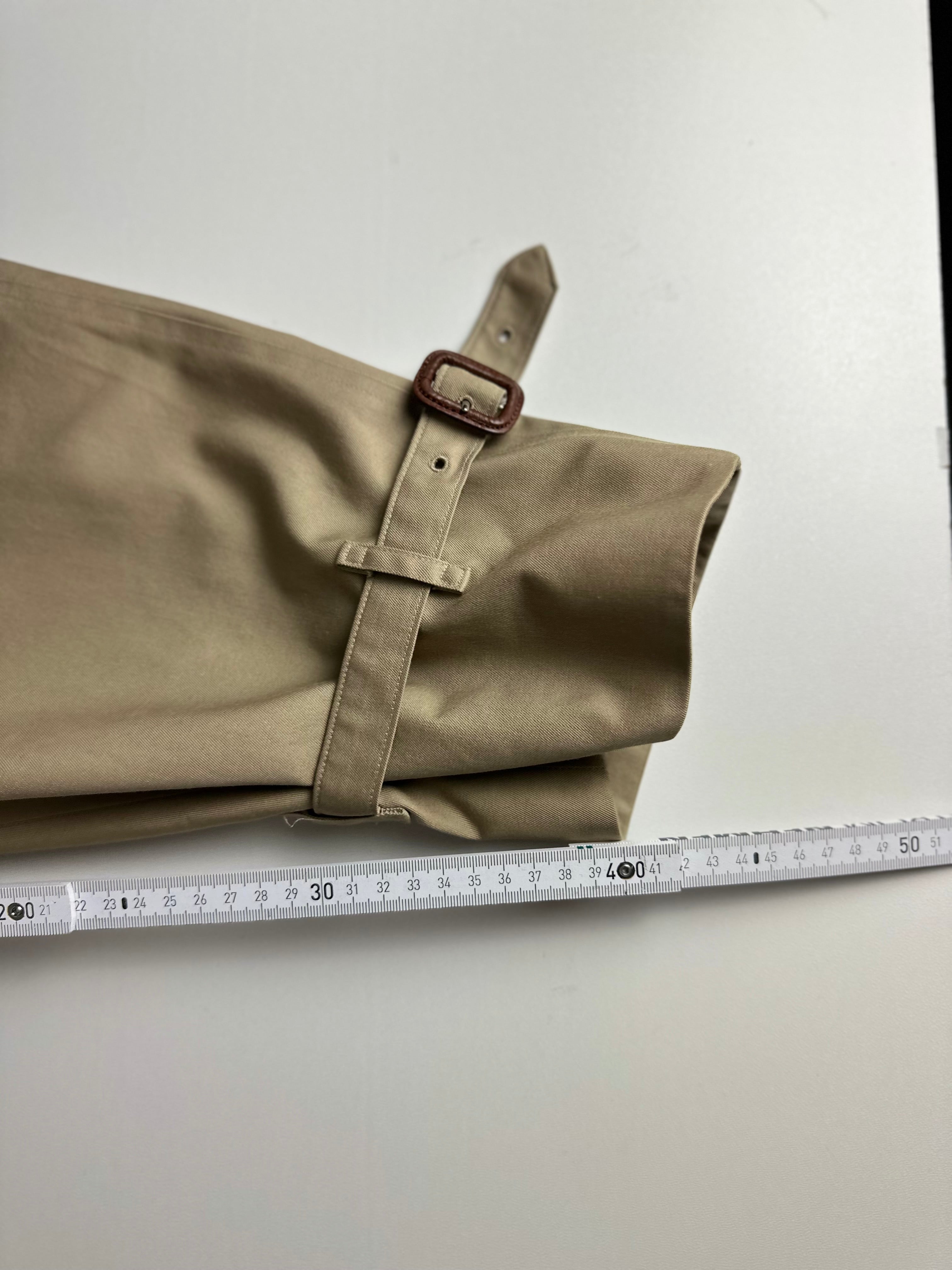 Burberrys Trenchcoat (16/XL) including inlet