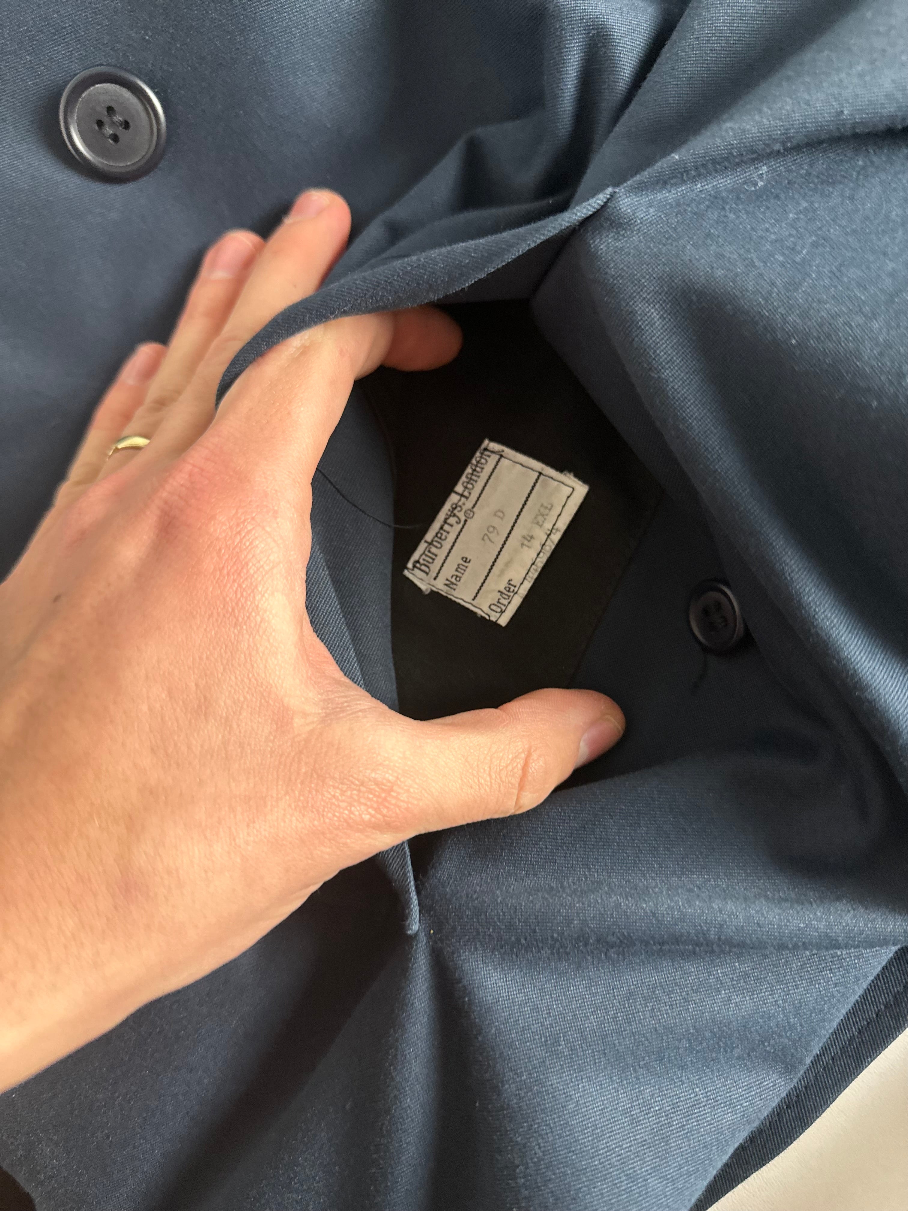 Burberrys Trenchcoat (12/M)